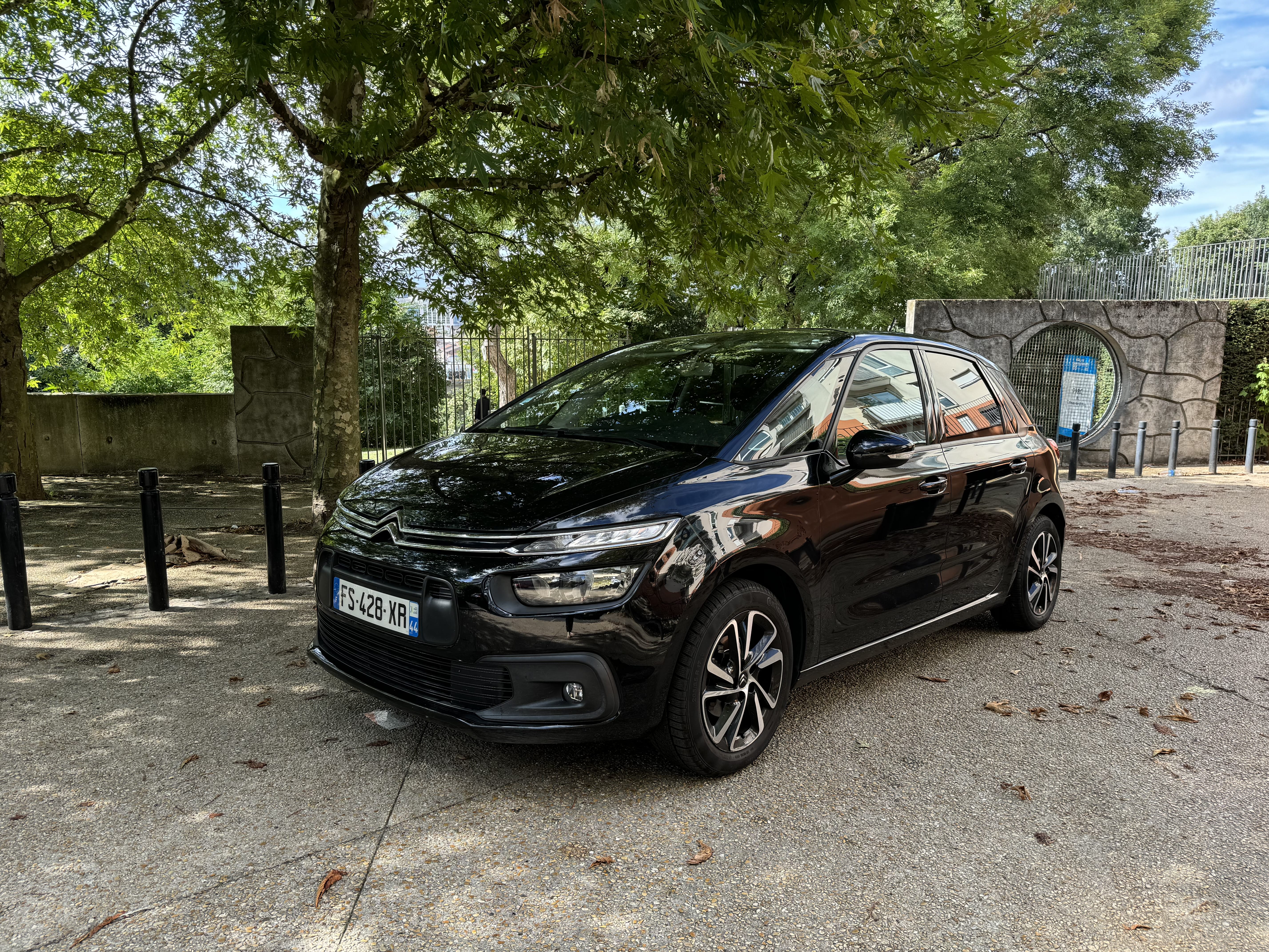Citroen C4 Spacetourer PURETECH 130 S&S EAT8 BUSINESS+, 2020, Essence 98, automatique