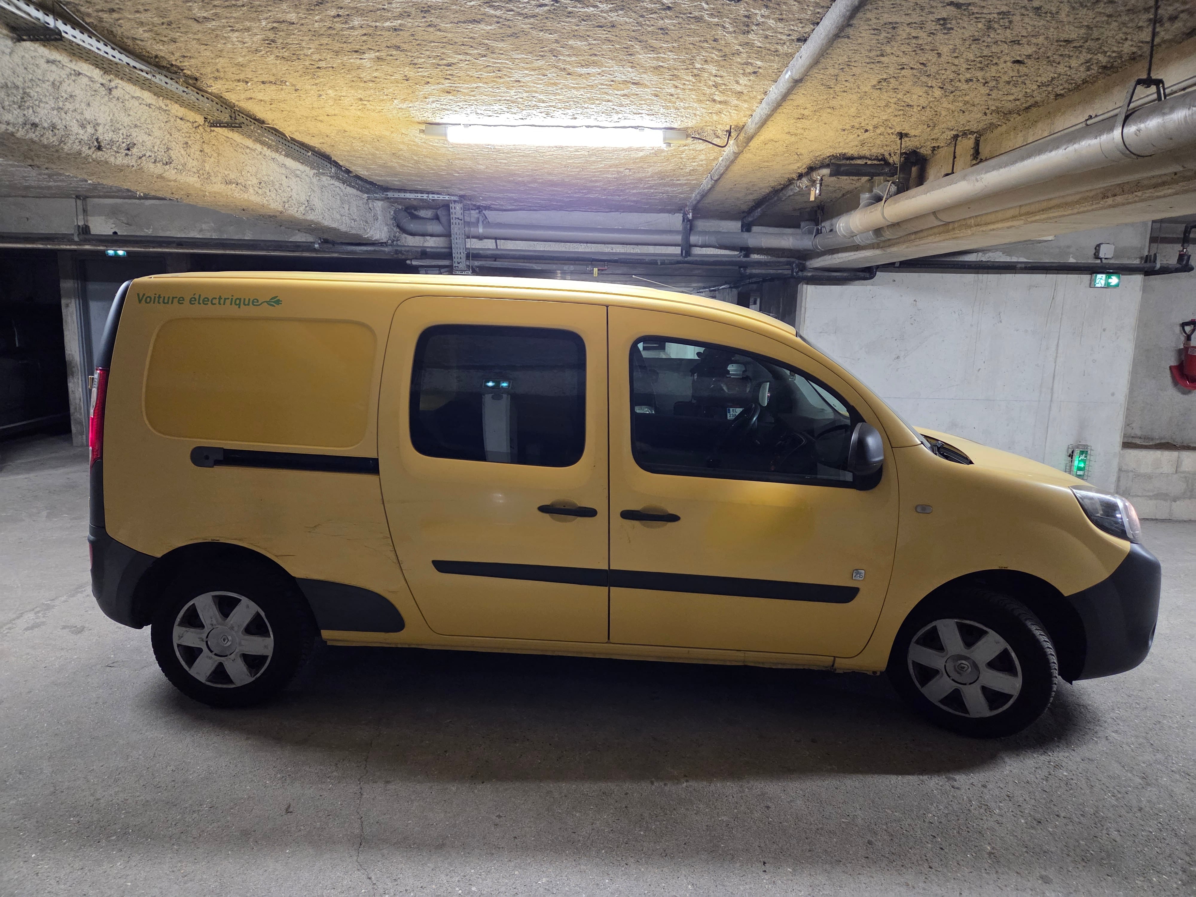 Renault Kangoo Express ZE Maxi - Grand Volume with Bluetooth audio