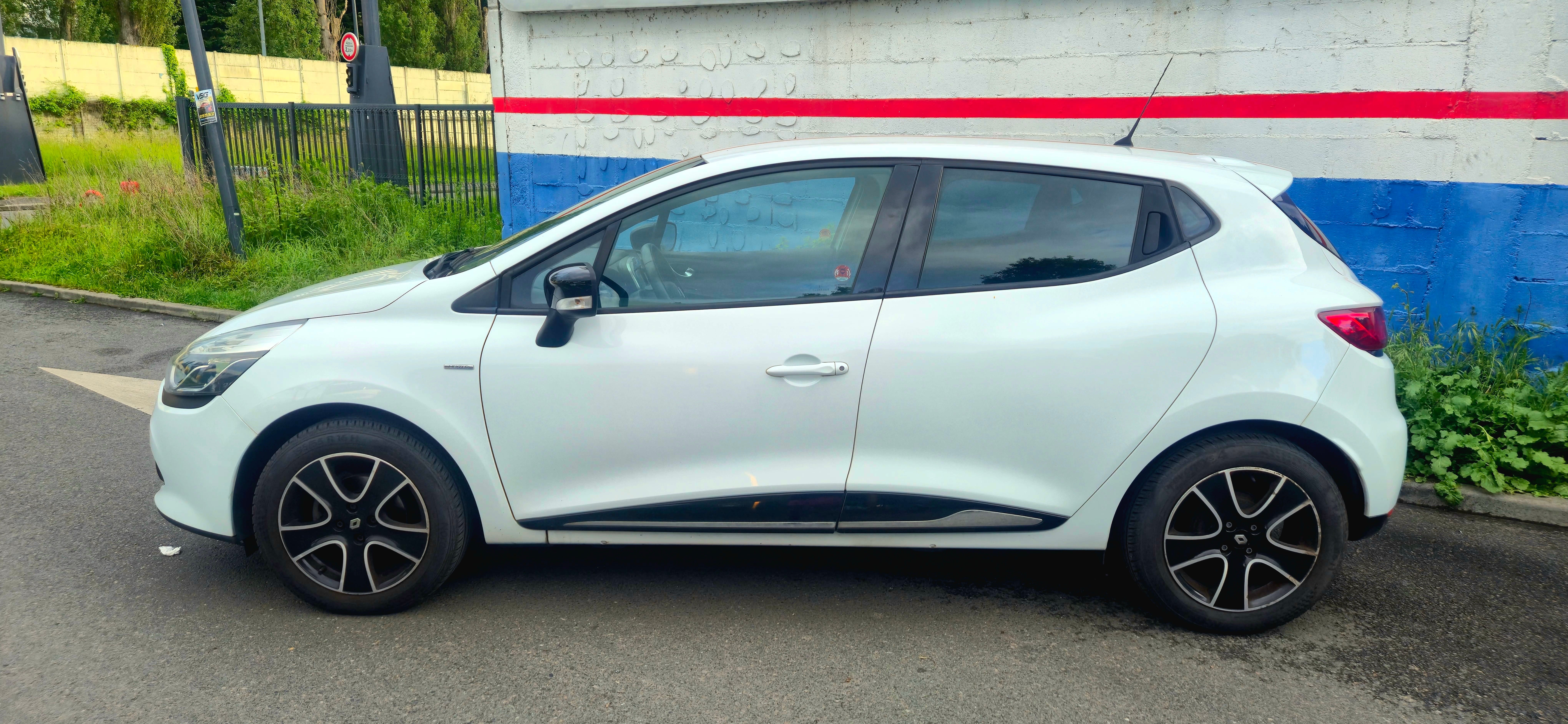 Renault Clio avec Climatisation