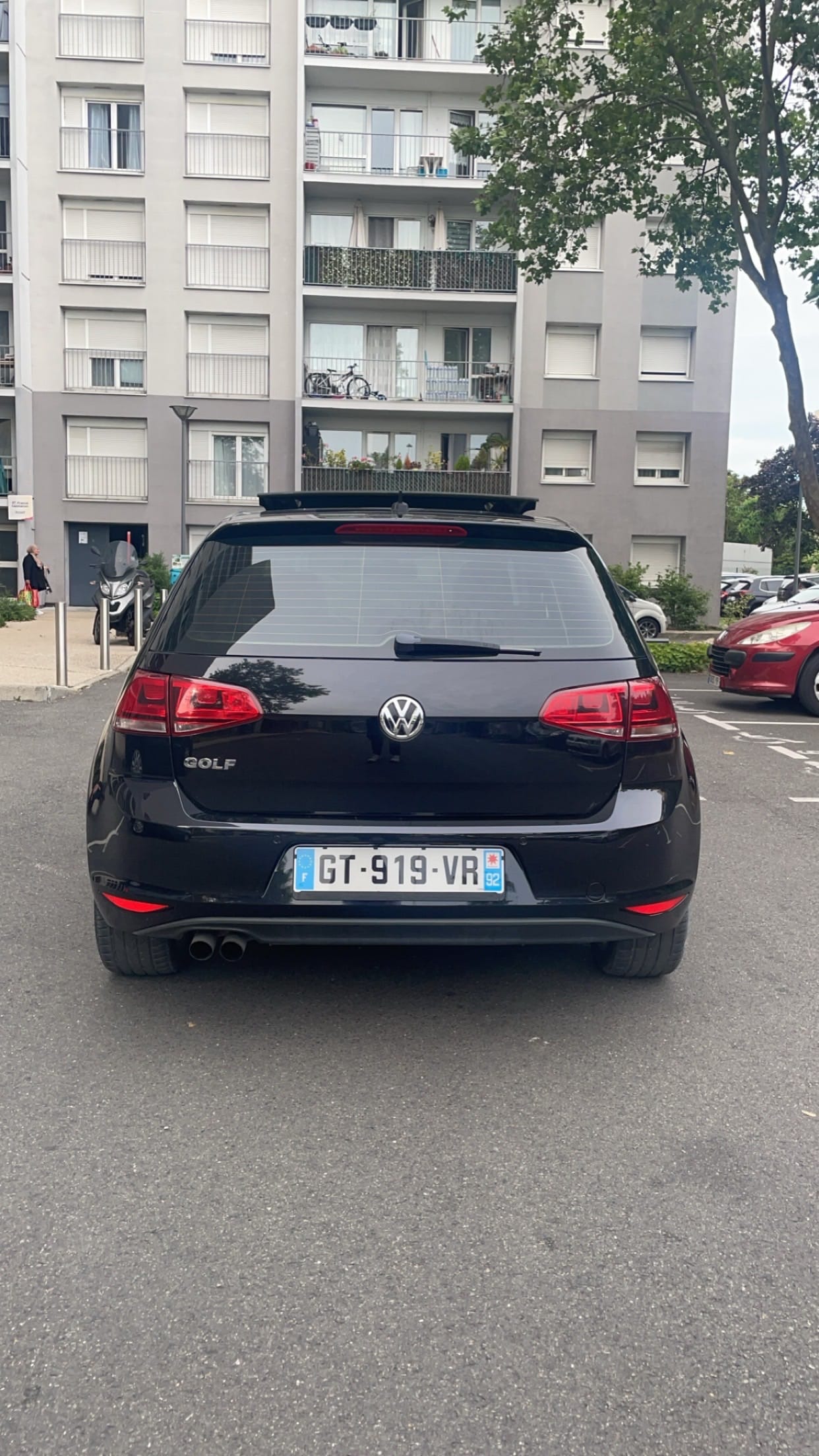 Volkswagen Golf avec Coffre de toit