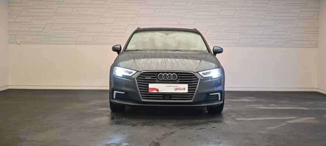 Audi A3 e-tron avec GPS