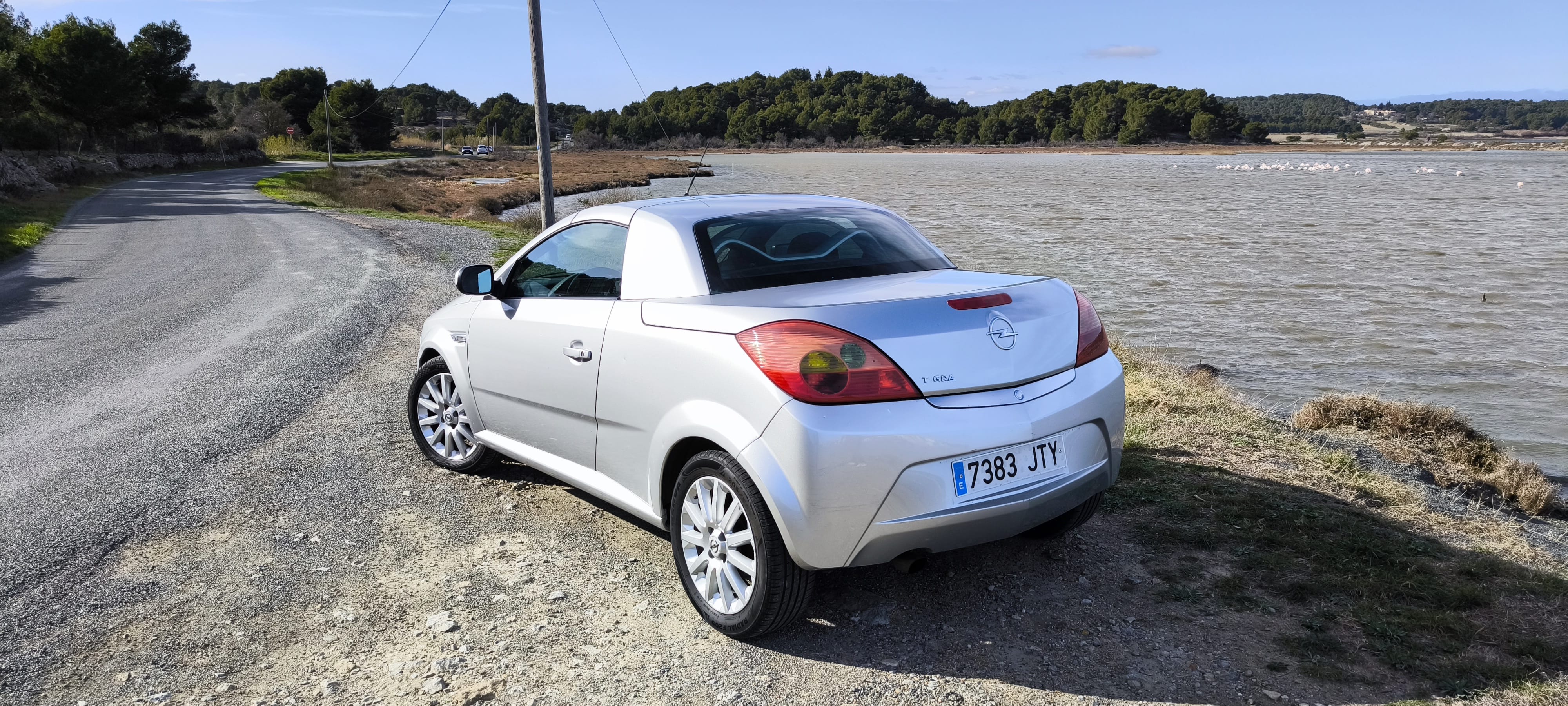 Opel Tigra Twintop 90cv med Bilradio