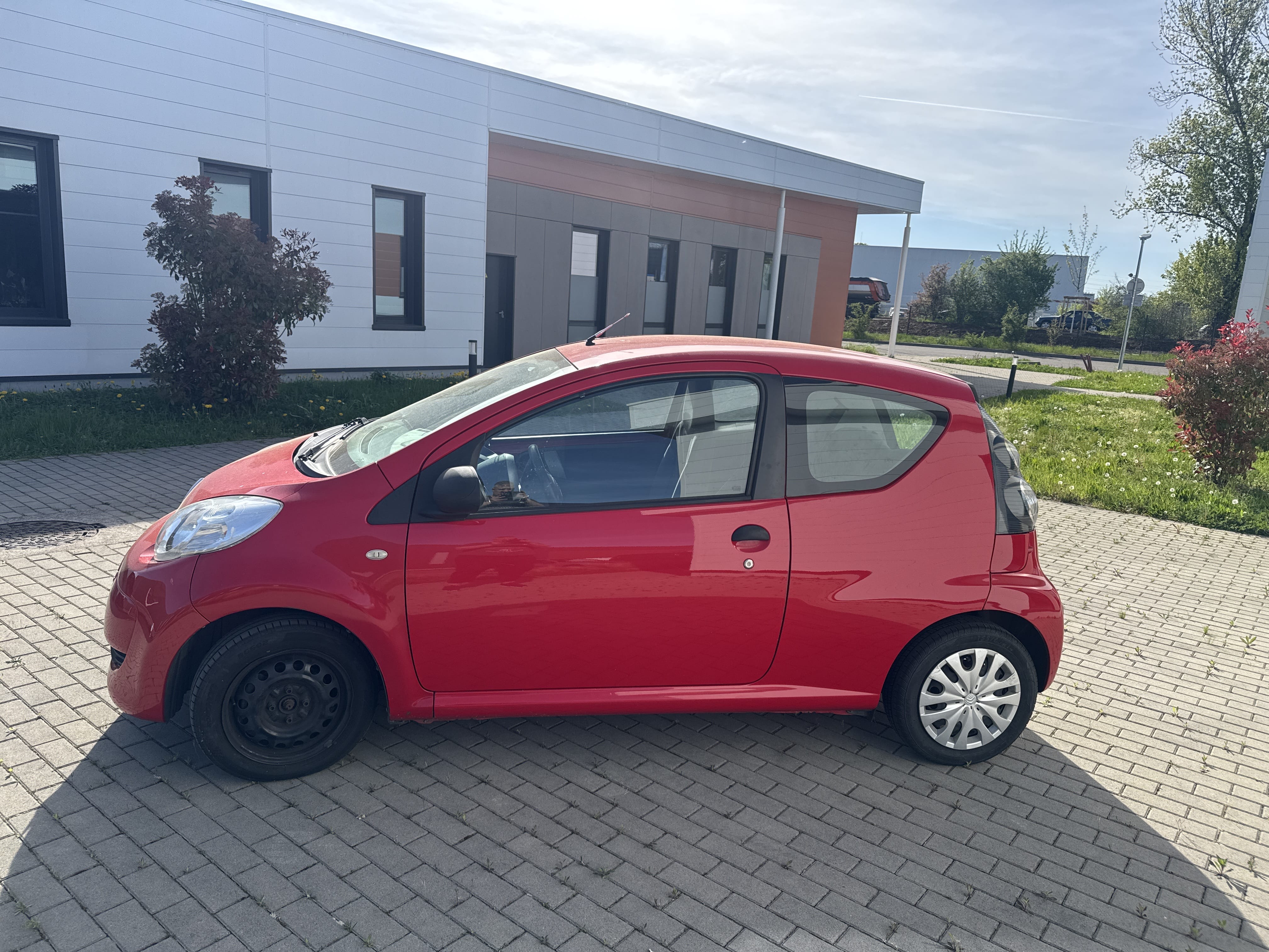Citroen C1 Rouge 3p aeroport gare livrable avec Entrée audio / iPod