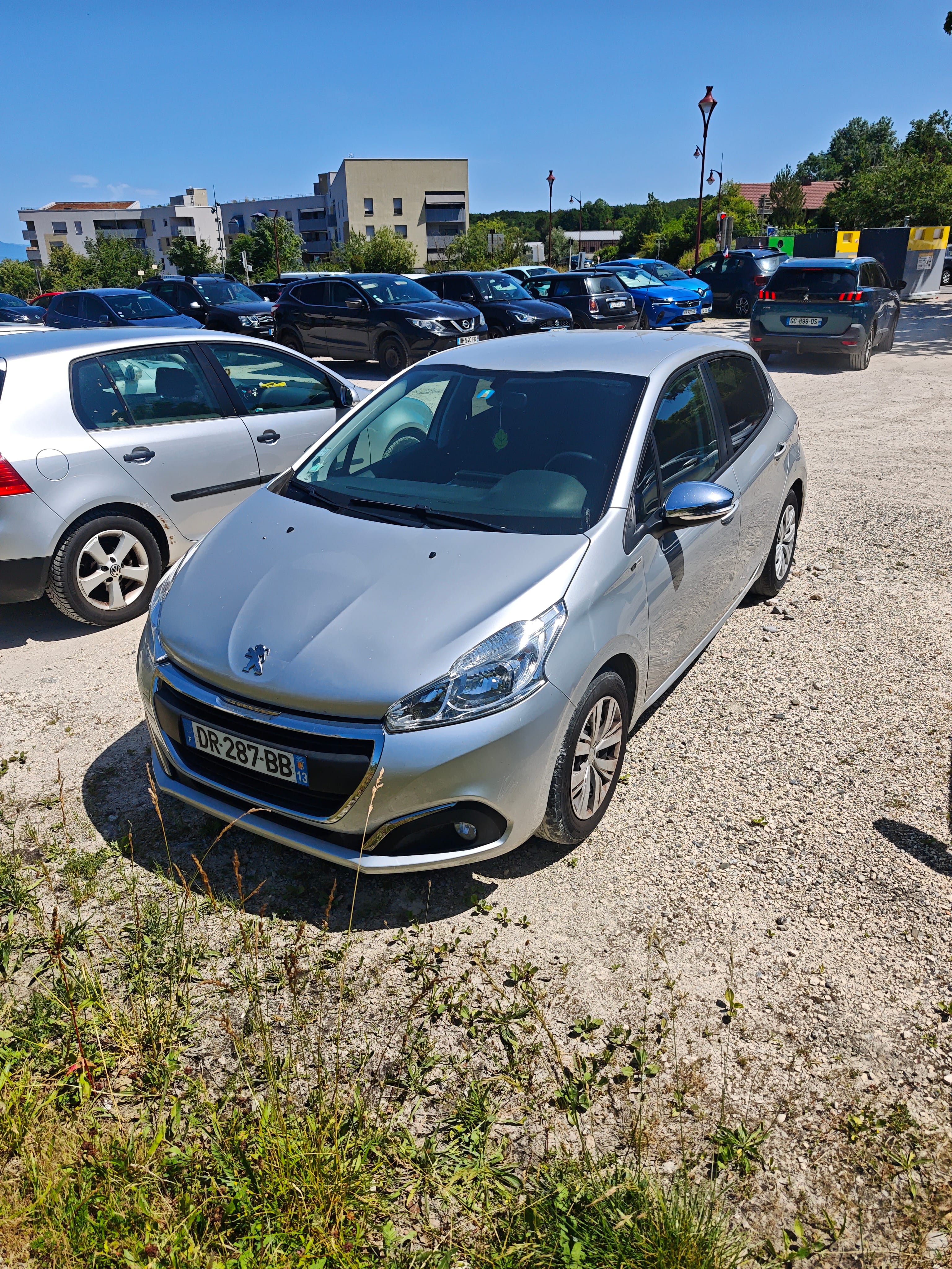 Peugeot 208, 2015, Essence 95