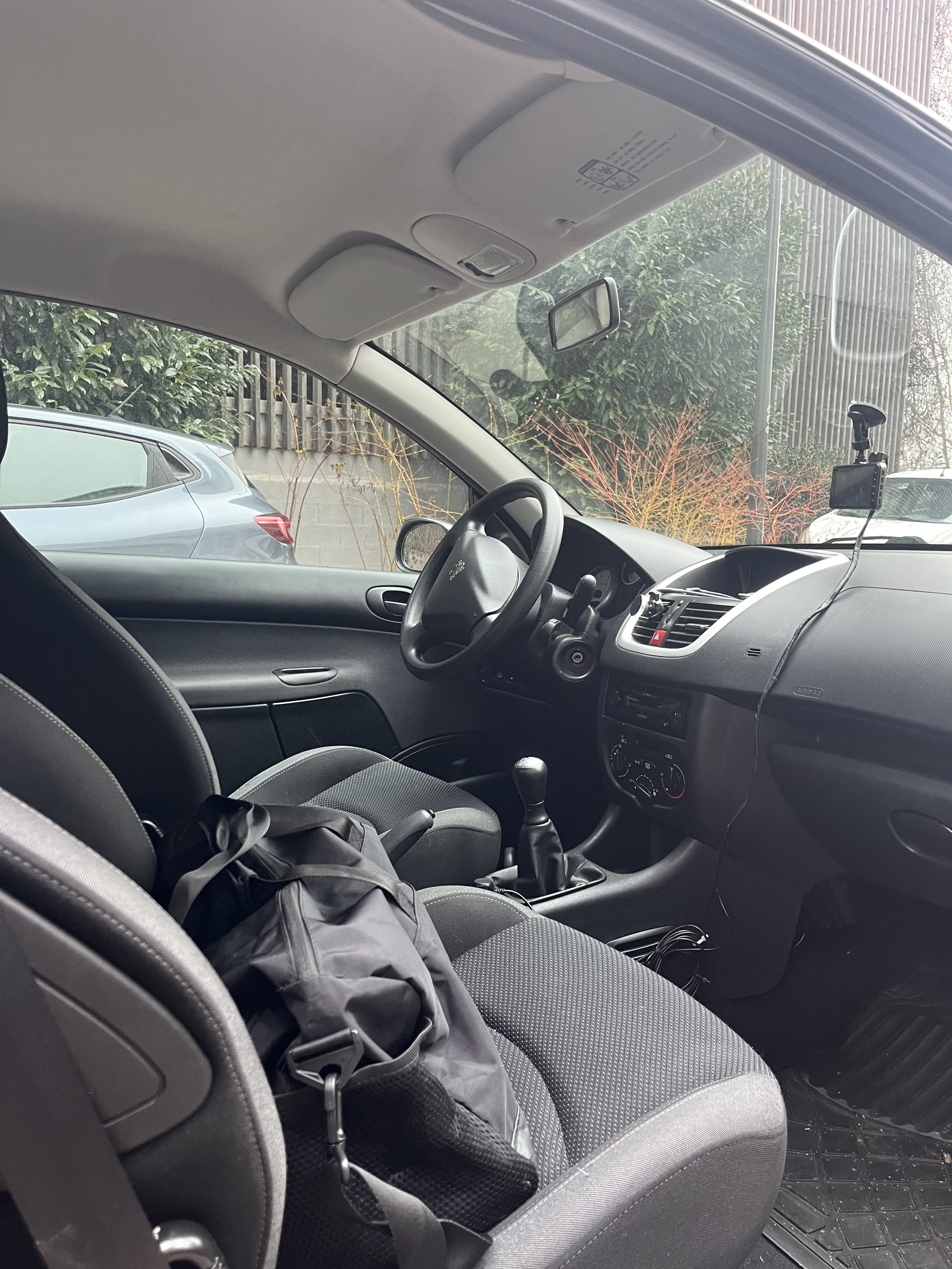 Peugeot 206+ avec Android Auto