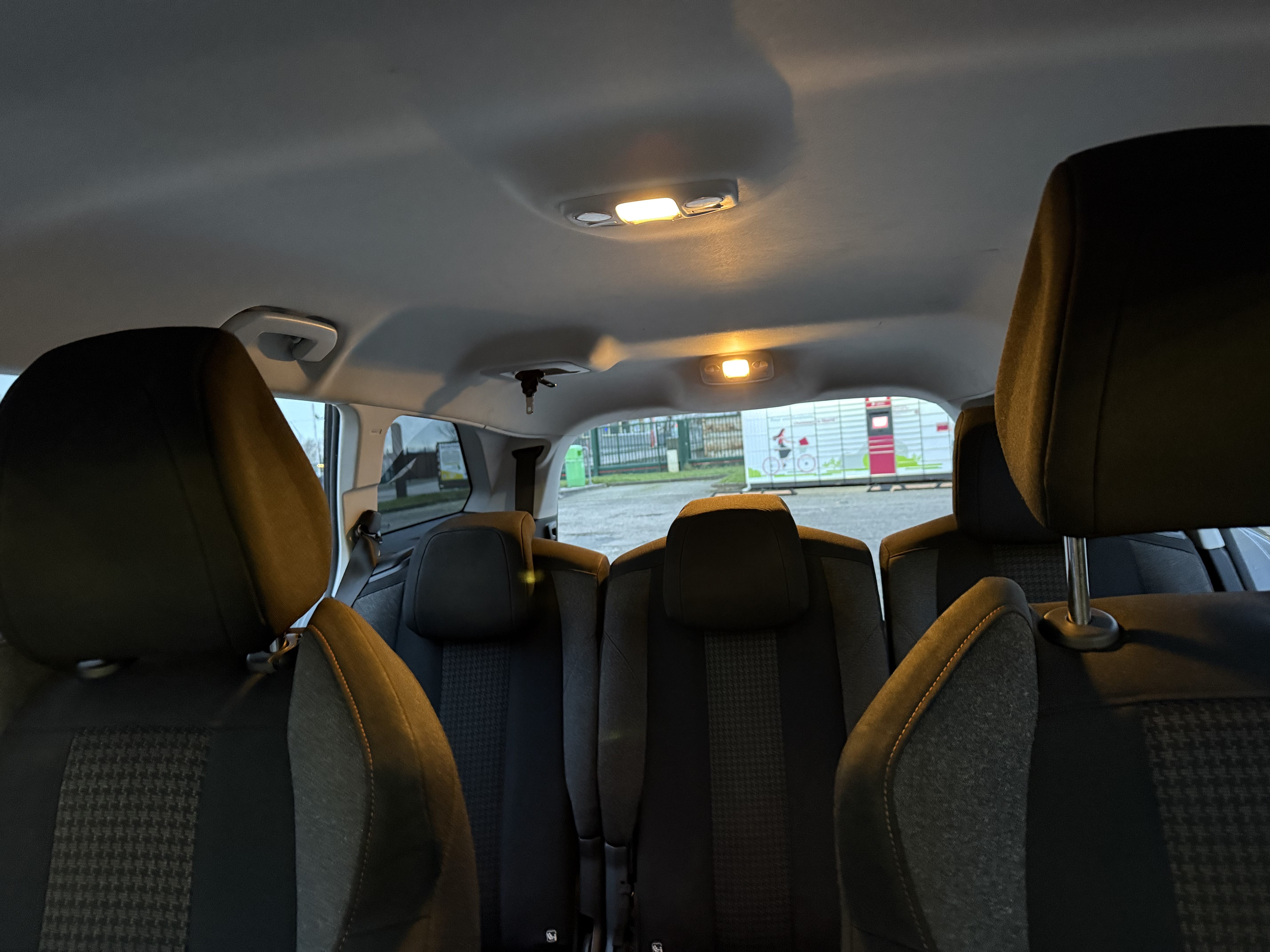 Peugeot 5008 avec Apple CarPlay