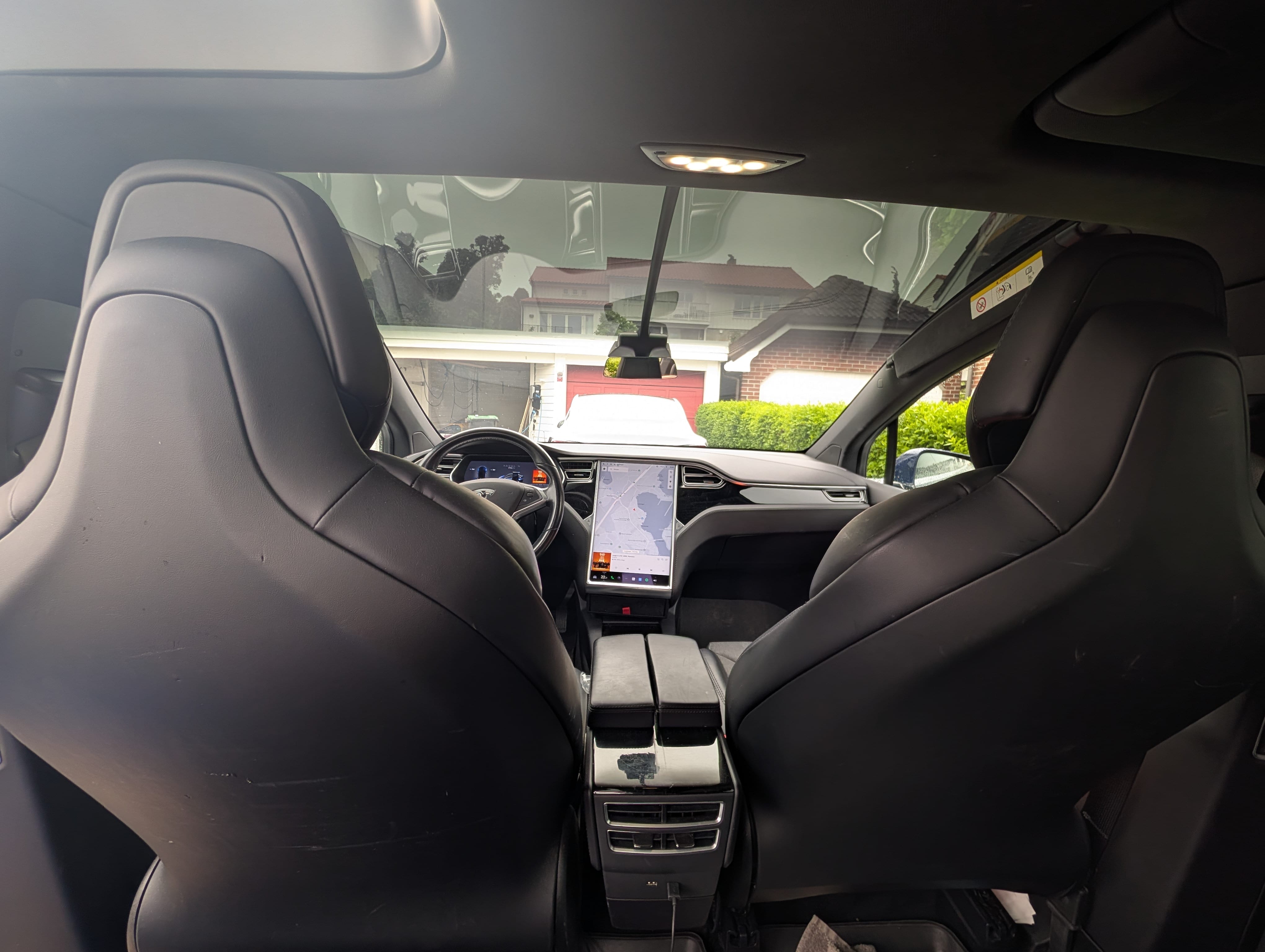 Tesla Model X 75D med GPS