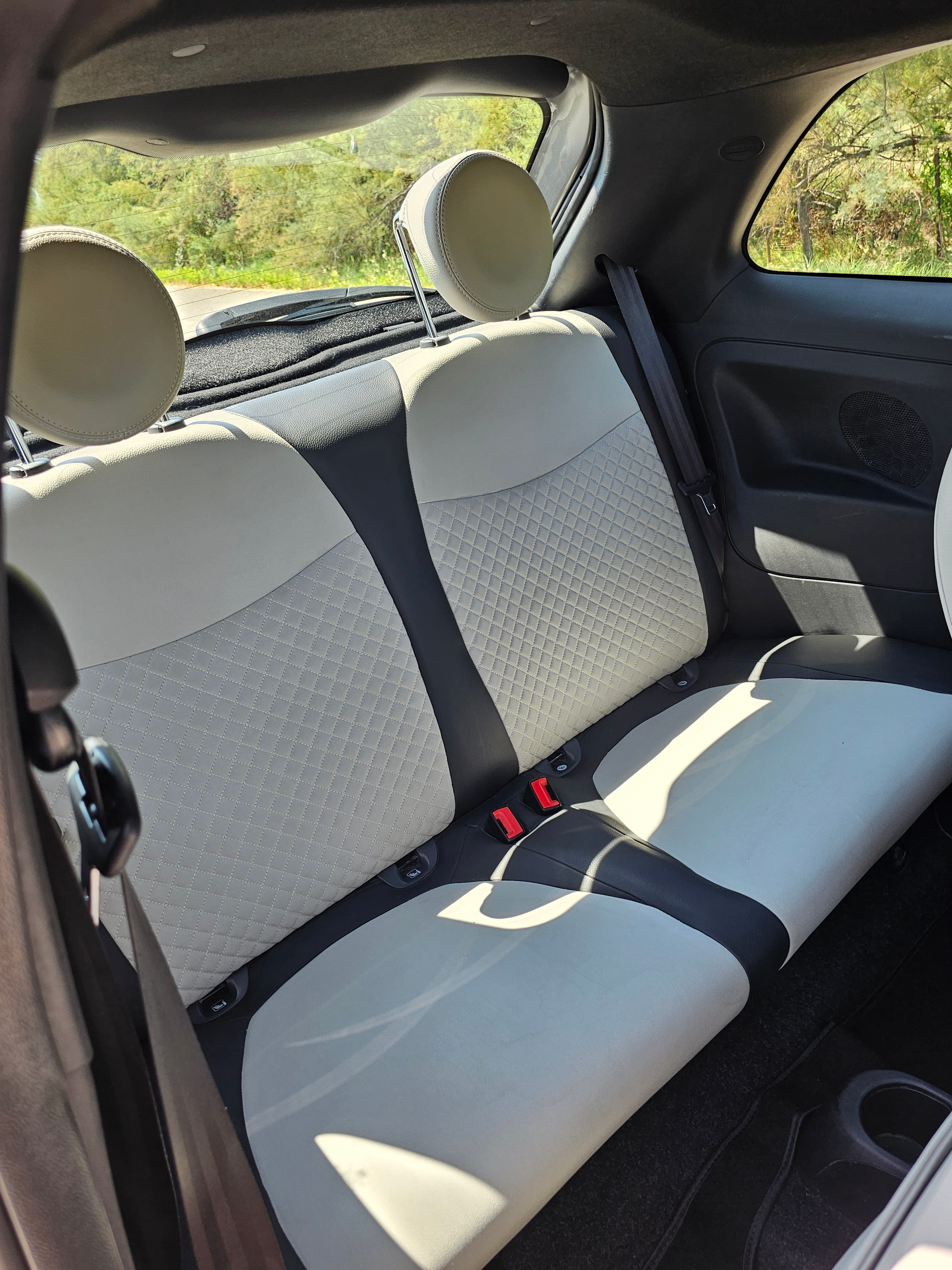 Fiat 500 Hybride 1.0 GSE Hybrid (Firefly) 70 ch - micro-hybridation 12 V avec Autoradio