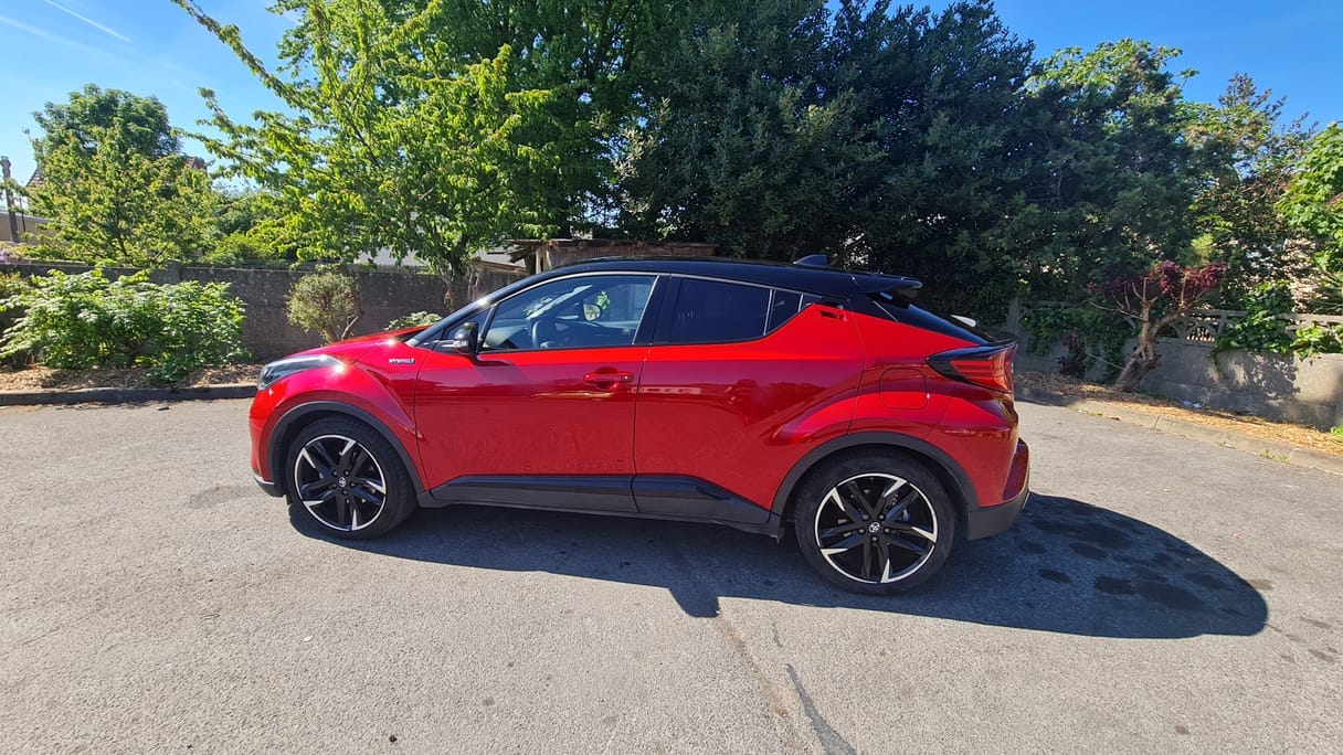 Toyota C-HR Hybrid, 2021, Essence 95 / Électrique (hybride), automatique