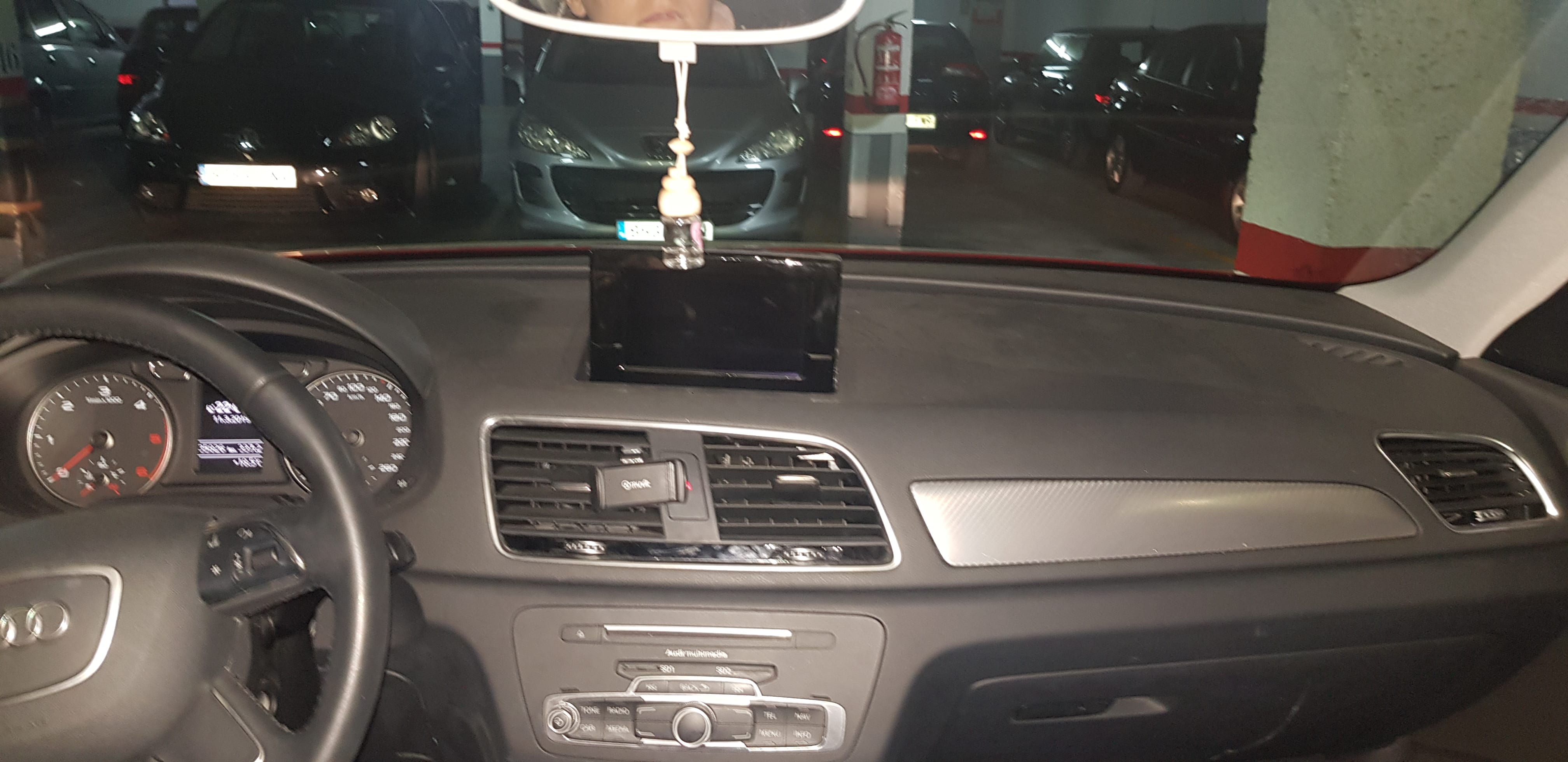 Audi Q3 with Cruise control