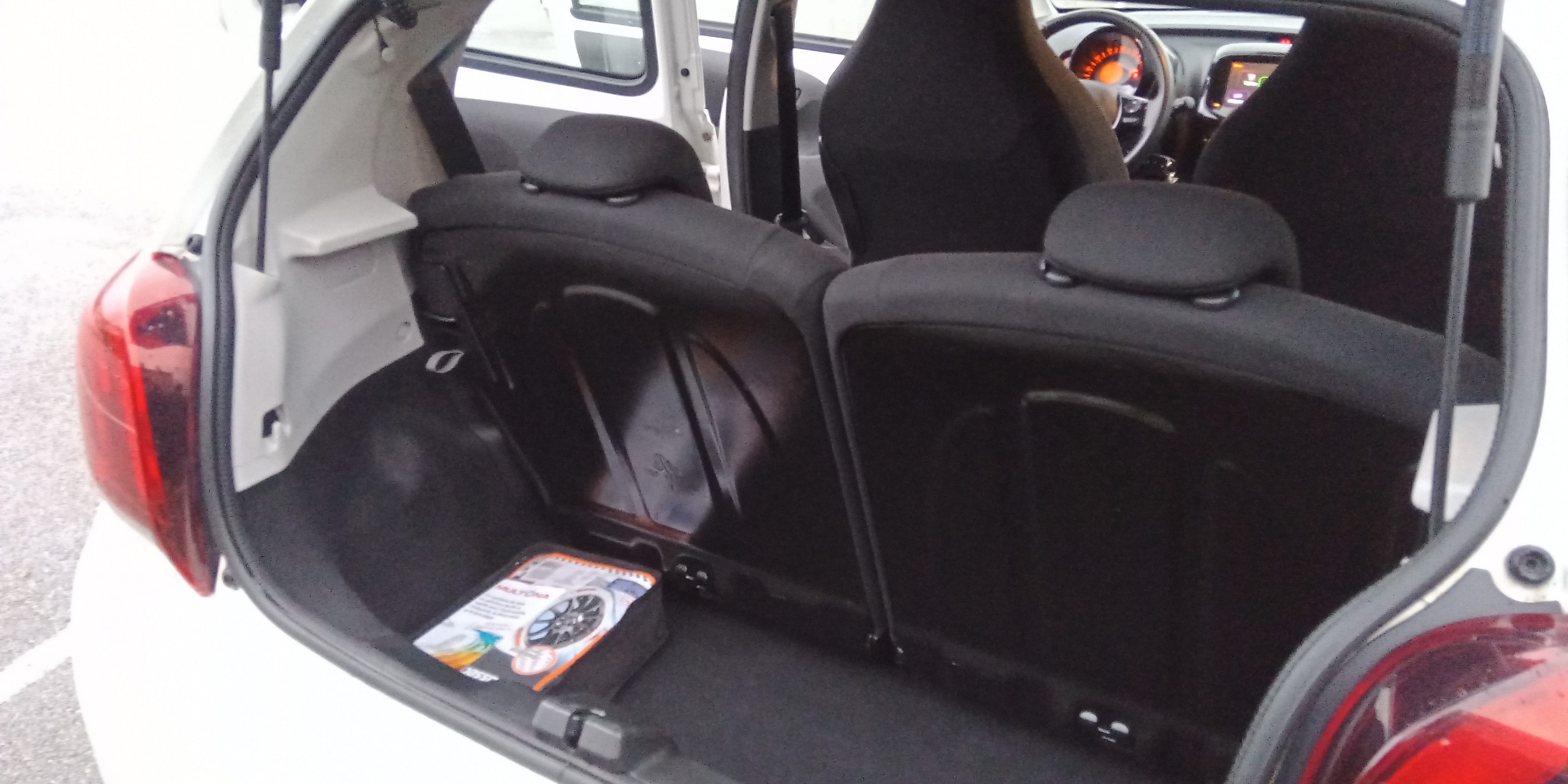 Peugeot 108 5 portes avec Port USB