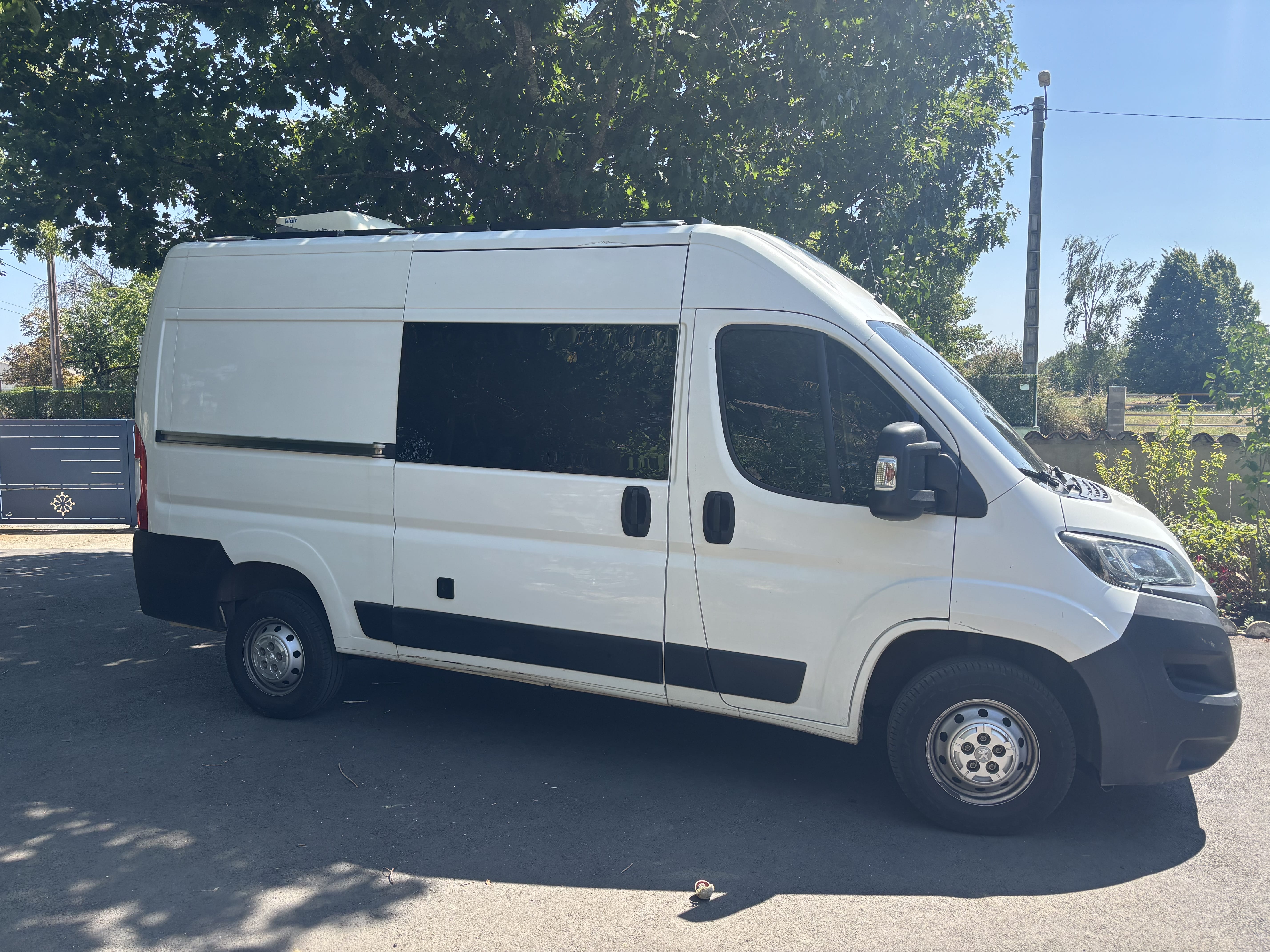 Peugeot Boxer Fourgon grand volume avec Climatisation