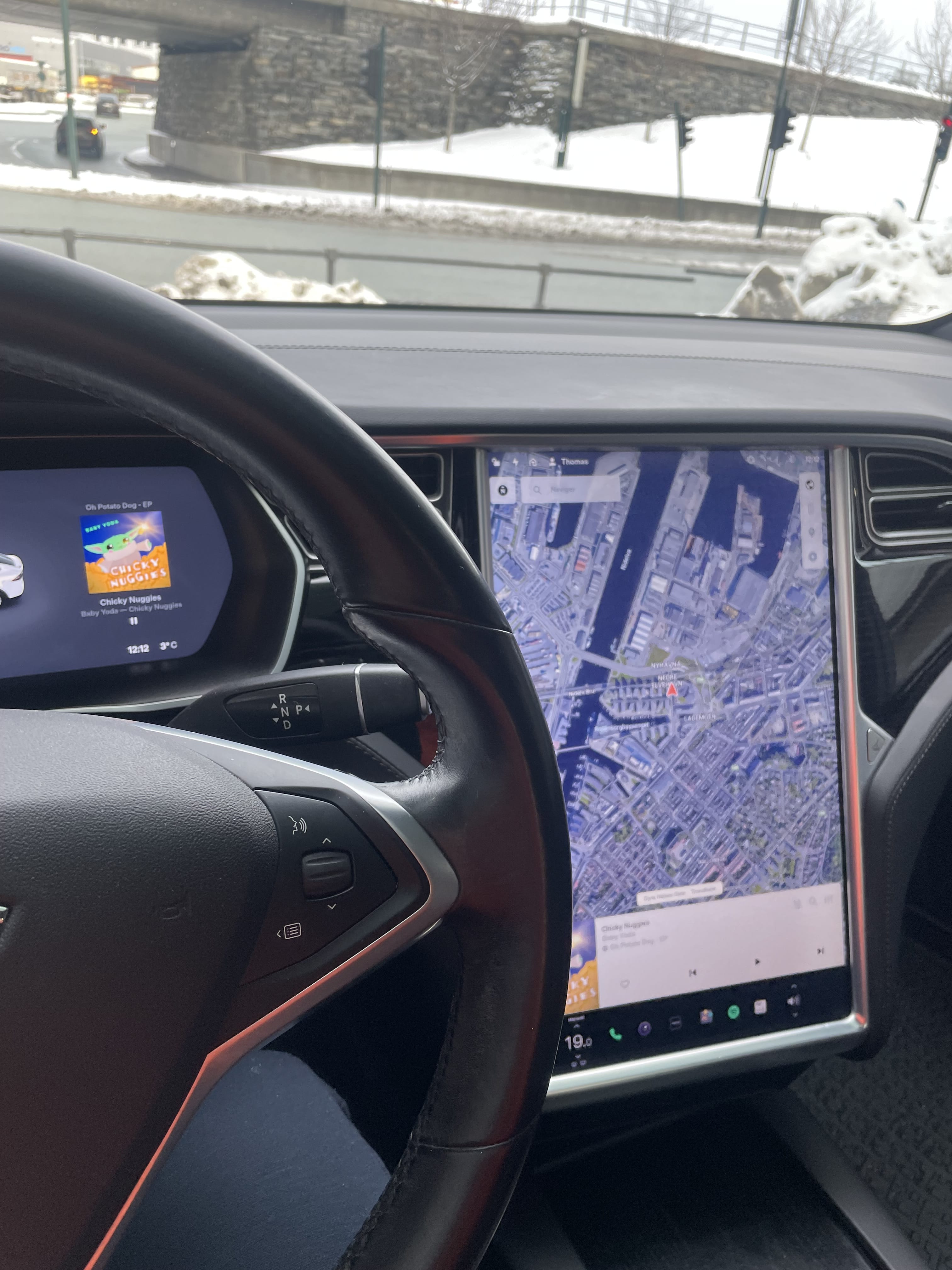 Tesla Model X 75D med Bluetooth audio