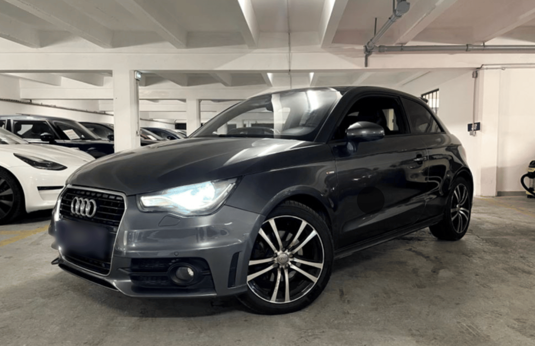 Audi A1 190cv s line avec GPS