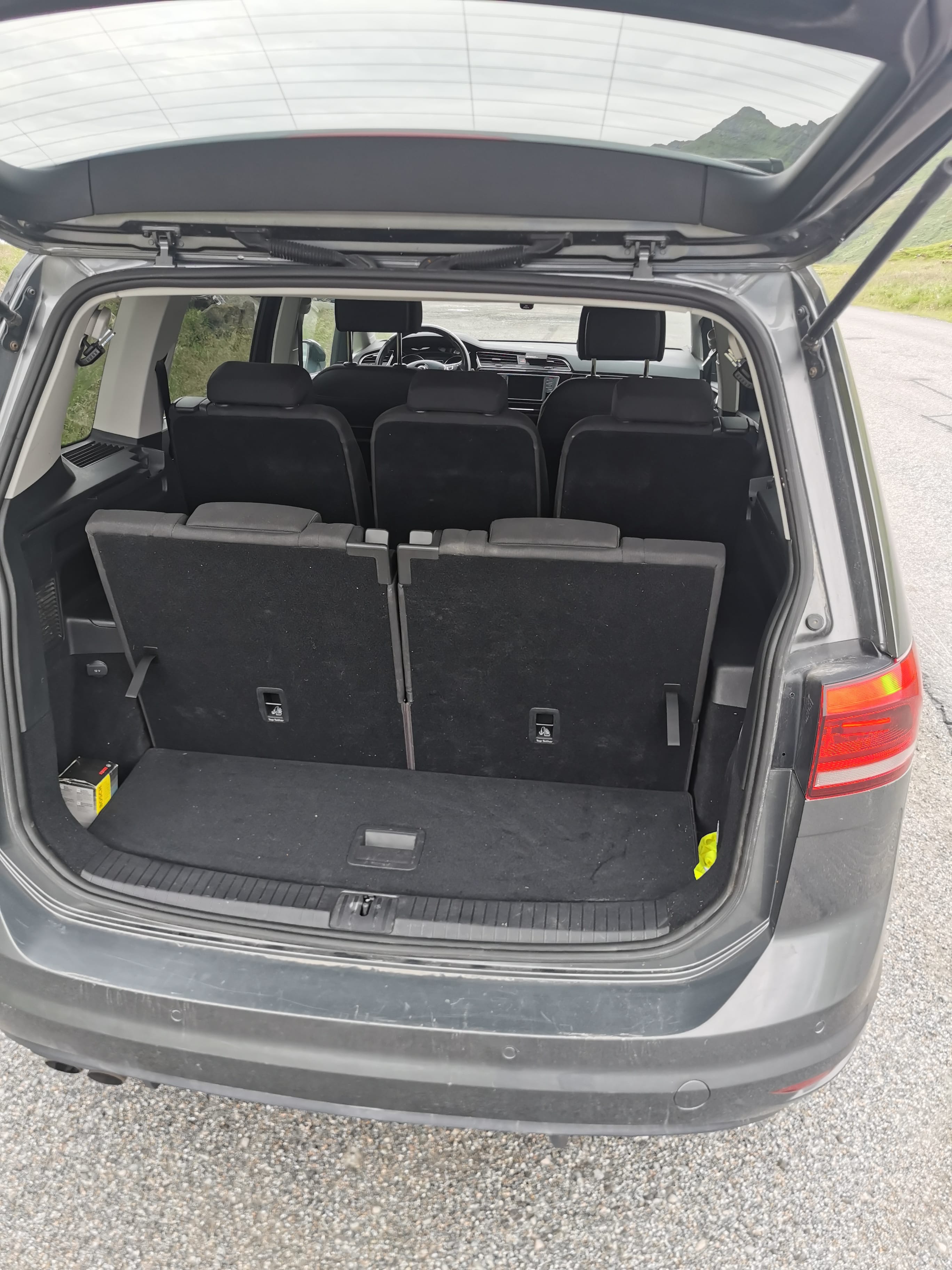 Volkswagen Touran 2.0 TDI med Dashcam