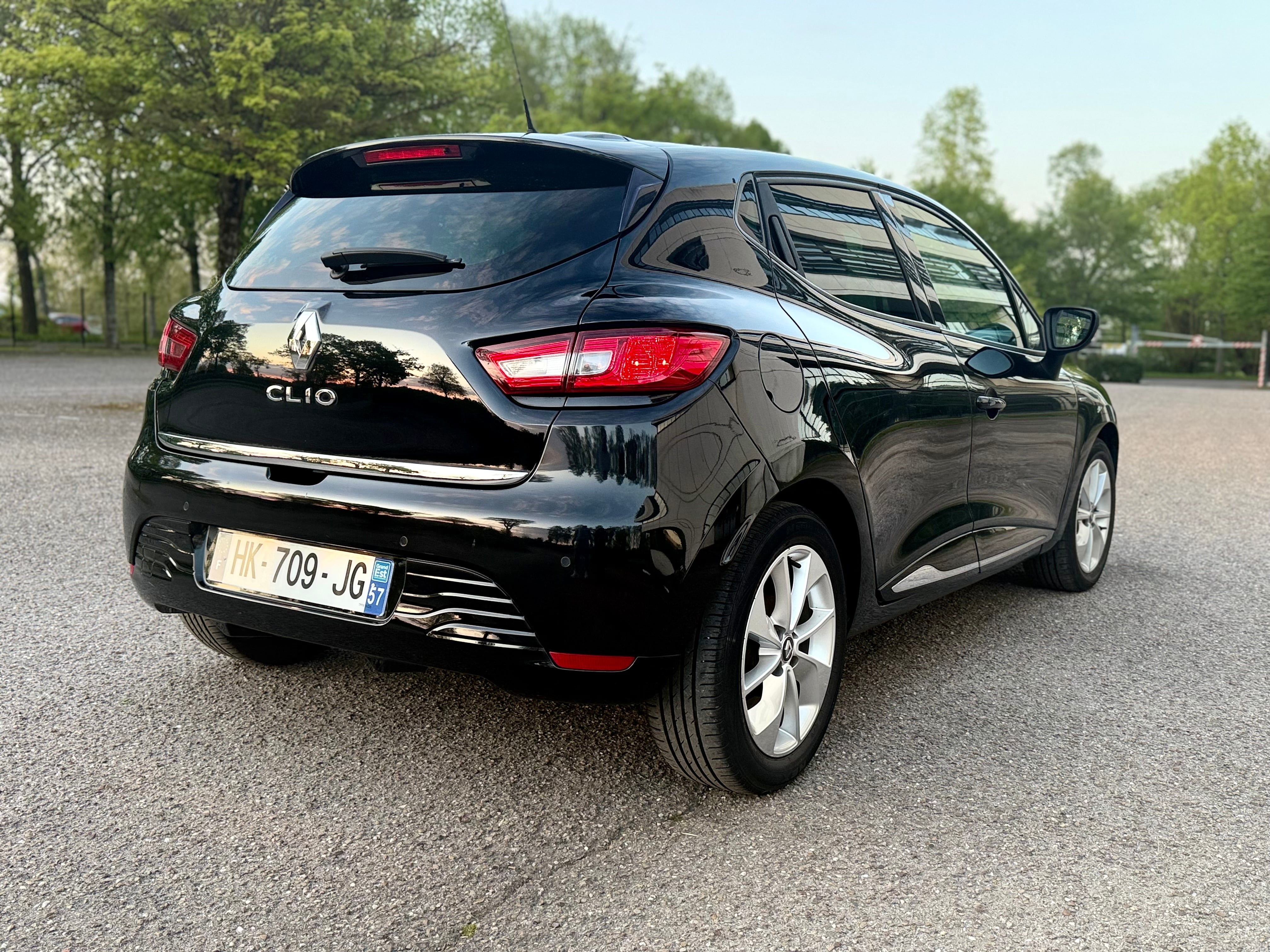 Renault Clio avec GPS