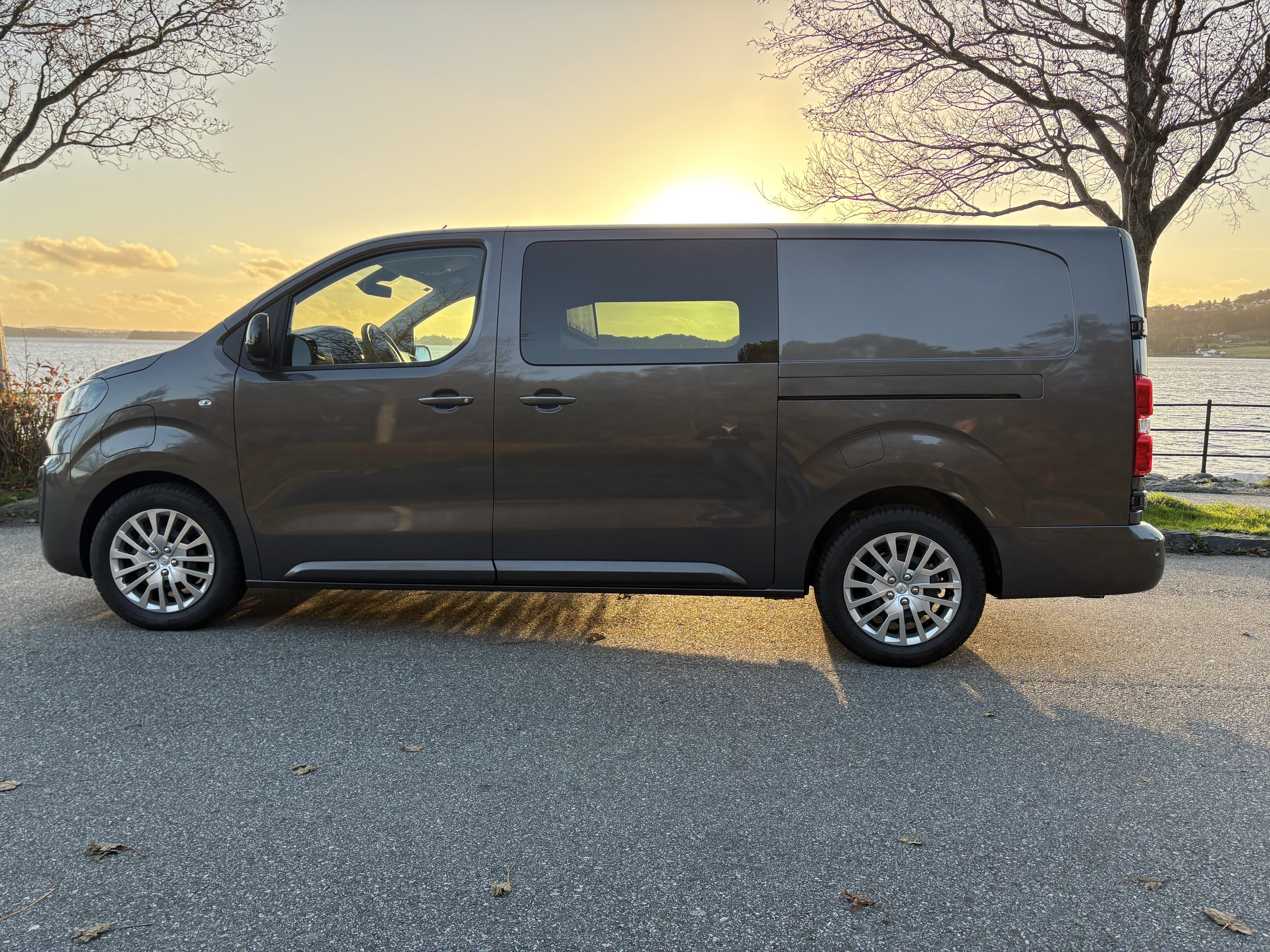 Opel Vivaro med Aircondition