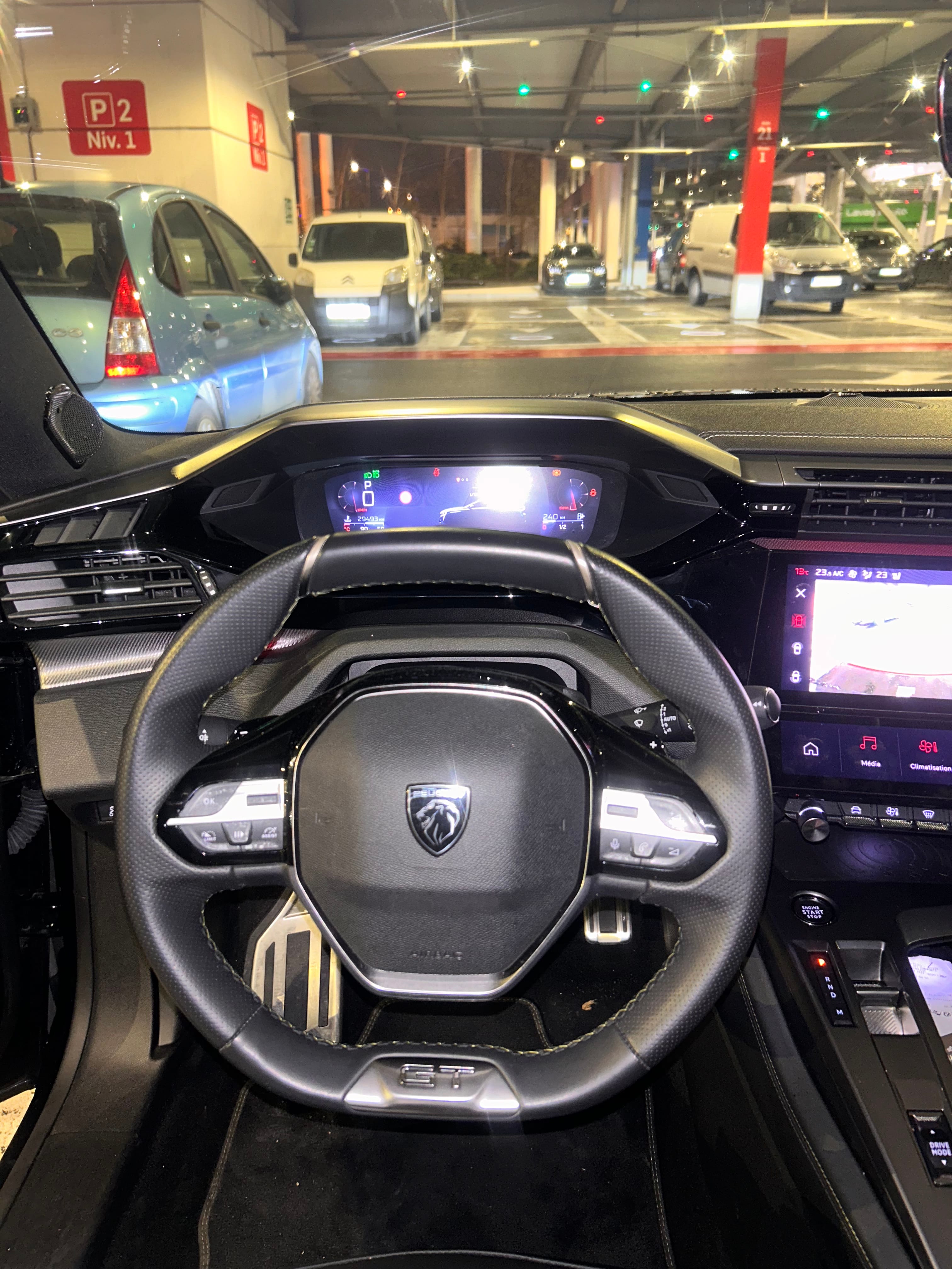 Peugeot 308 GT 1.2 puretech avec GPS