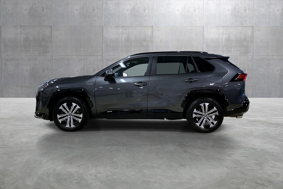 Toyota RAV4 Hybrid LE Plus, 2020, Blyfri 95 / Elektrisk (hybrid), automatisk