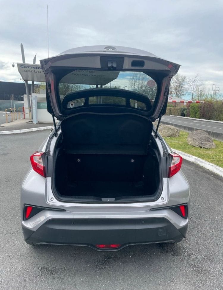 Toyota C-HR Hybrid avec Entrée audio / iPod