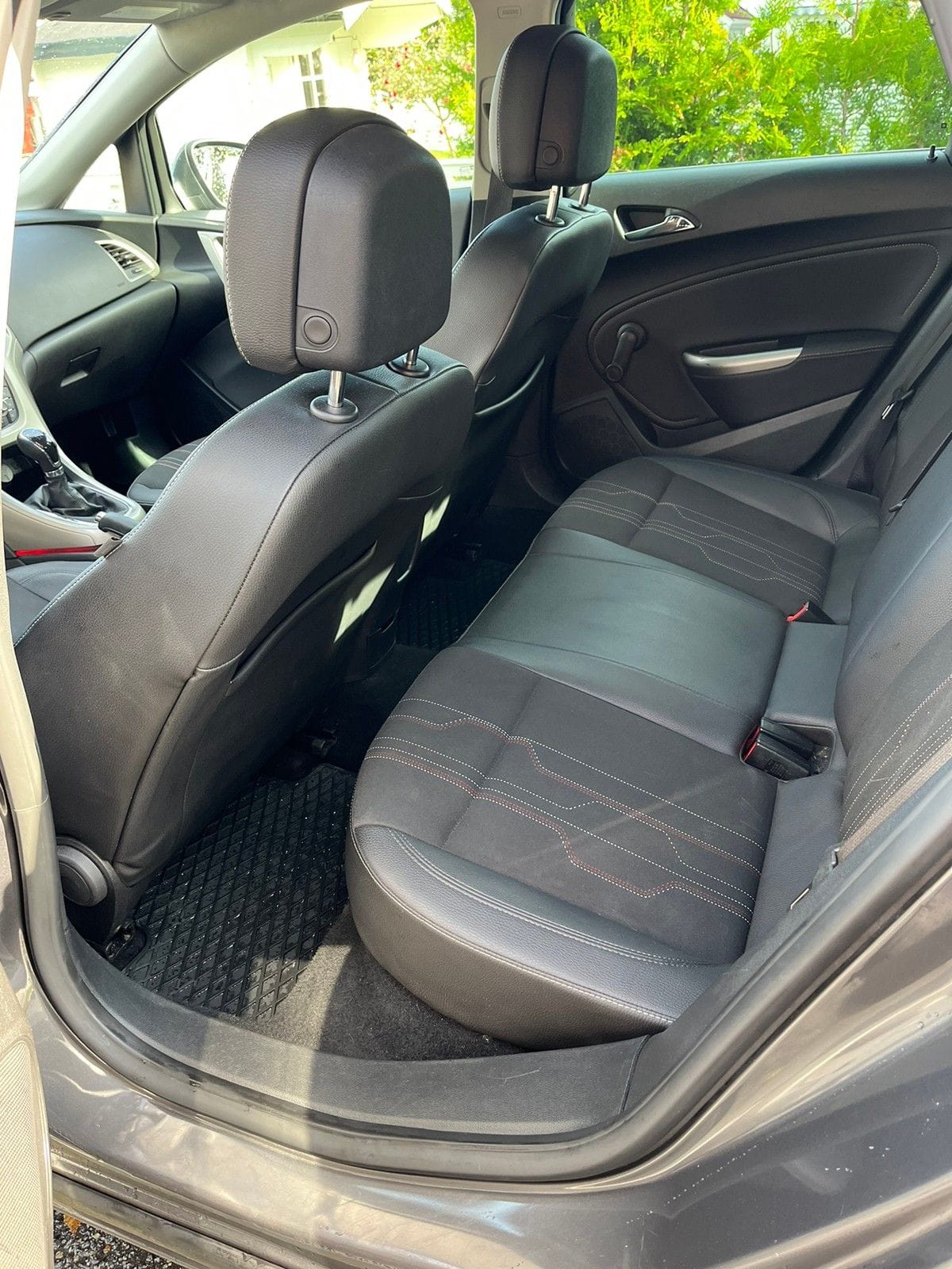 Opel Astra avec Régulateur de vitesse