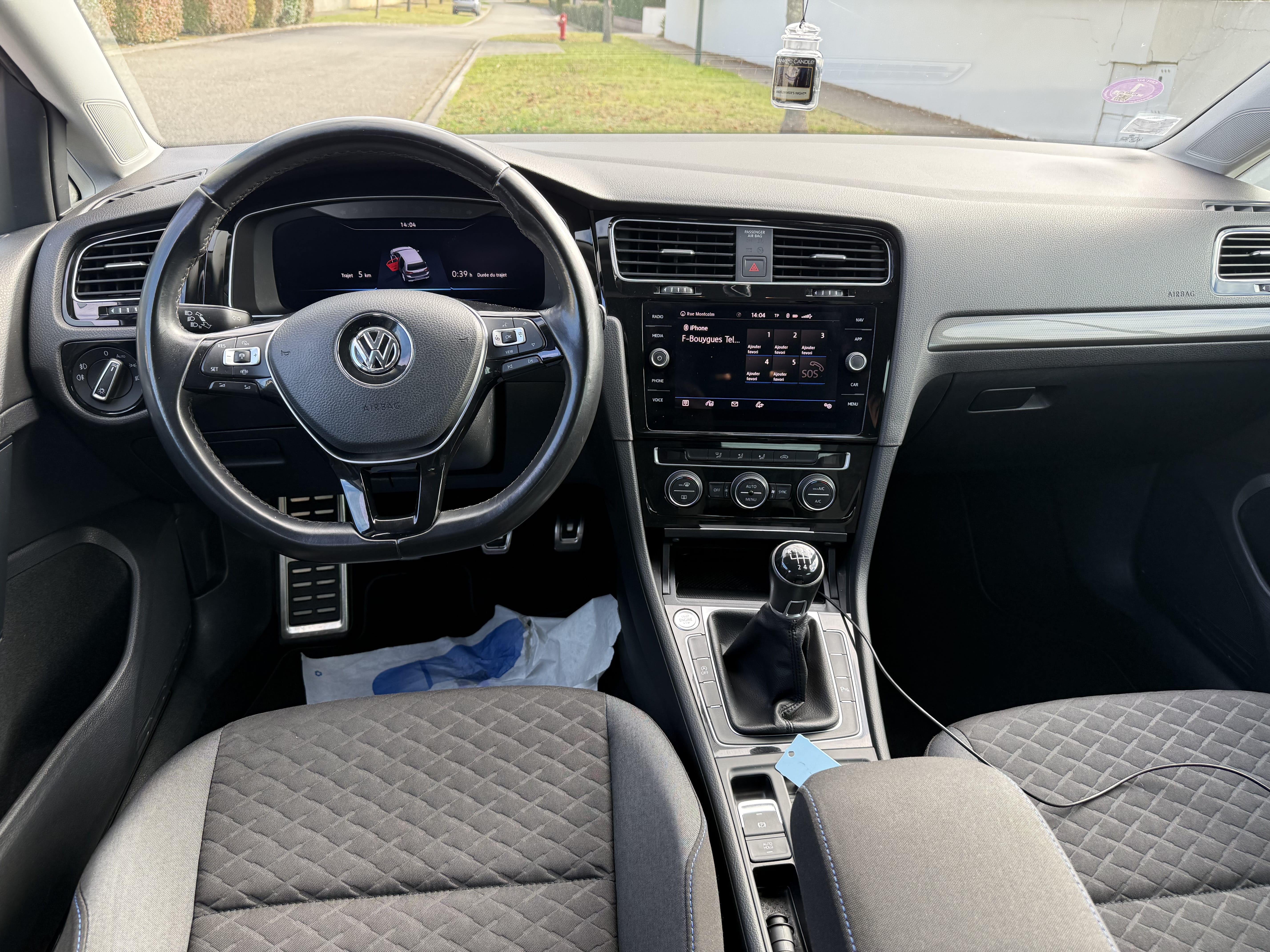 Volkswagen Golf avec GPS