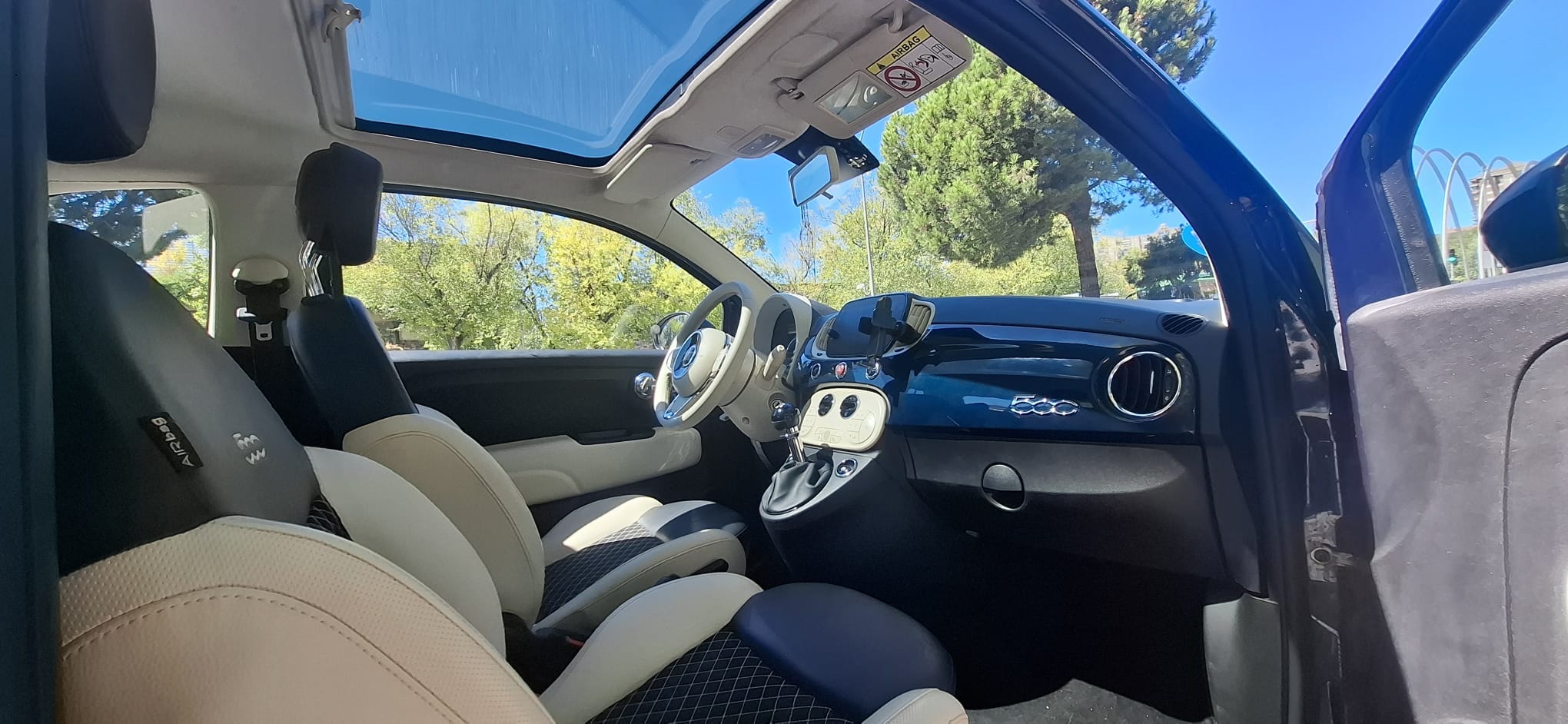 Fiat 500 Híbrido con Apple CarPlay