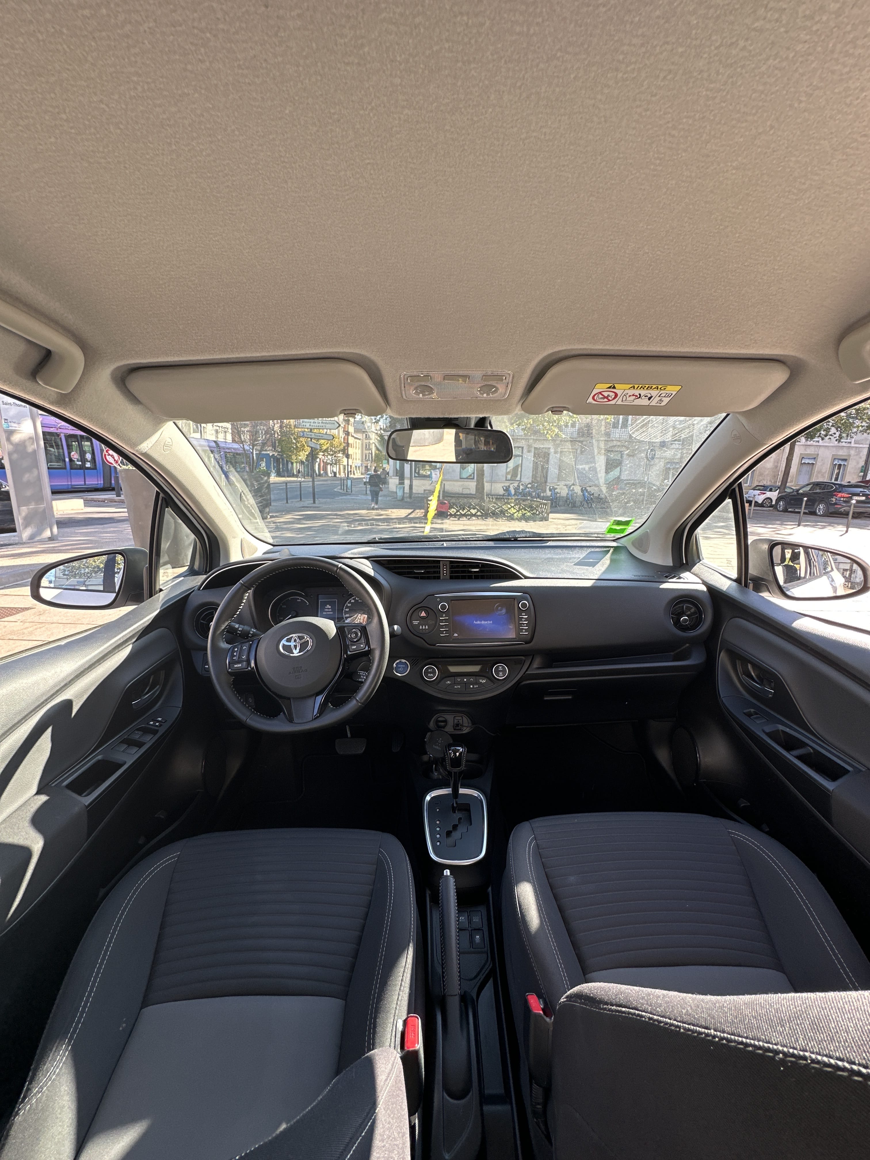 Toyota Yaris Hybride avec Régulateur de vitesse