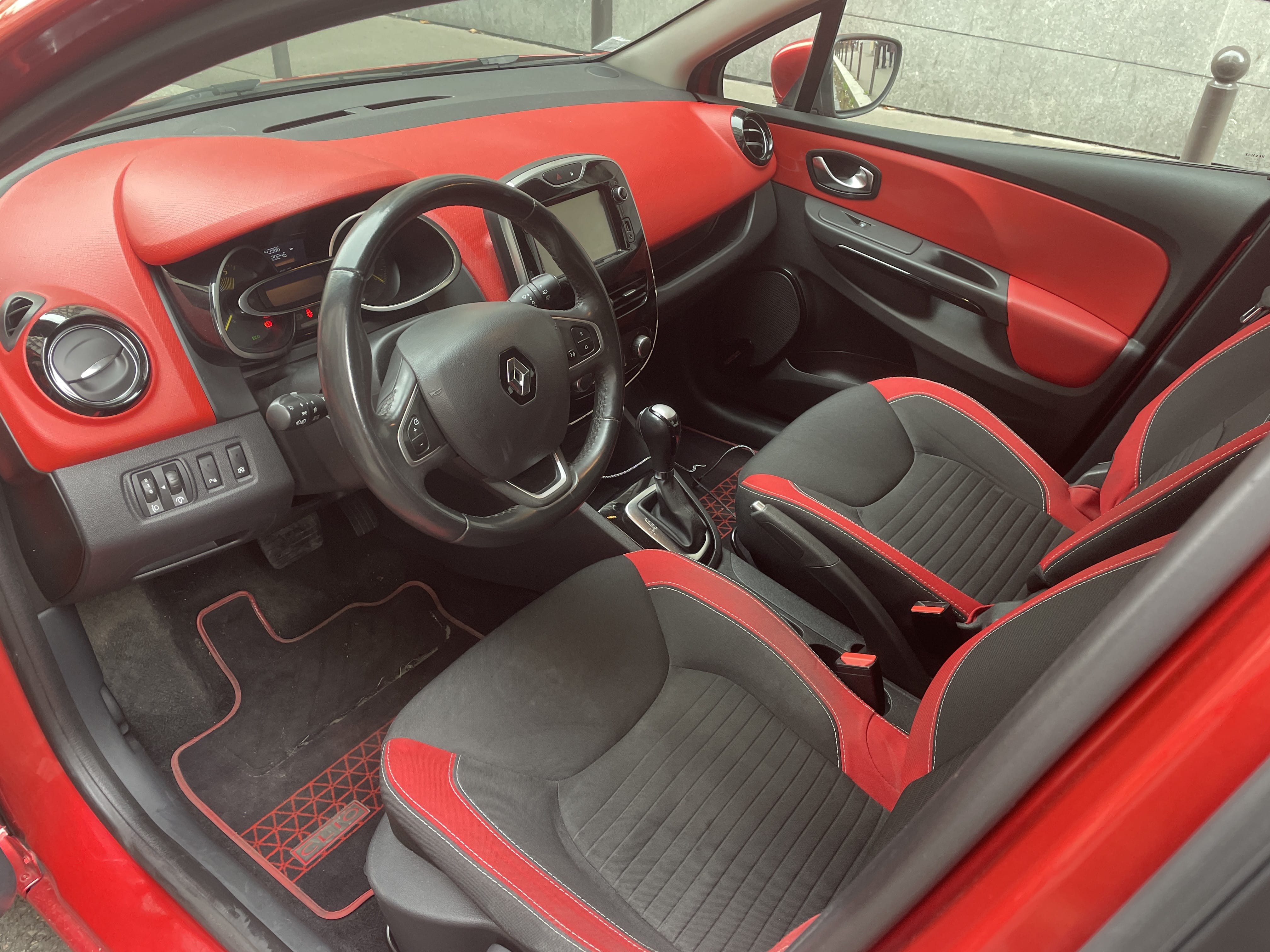Renault Clio Estate 1.5 DCI avec Audio Bluetooth