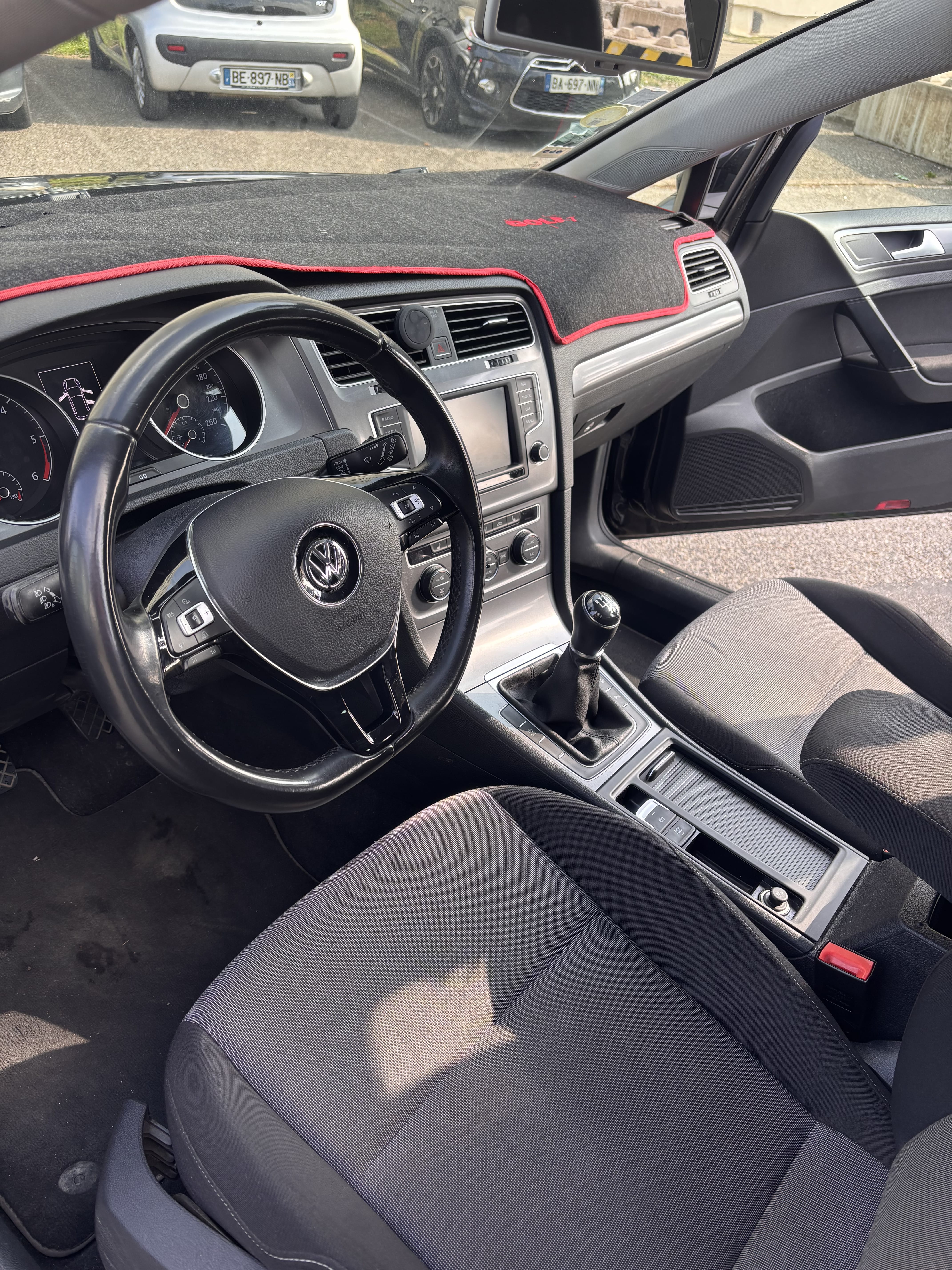 Volkswagen Golf avec Siège bébé
