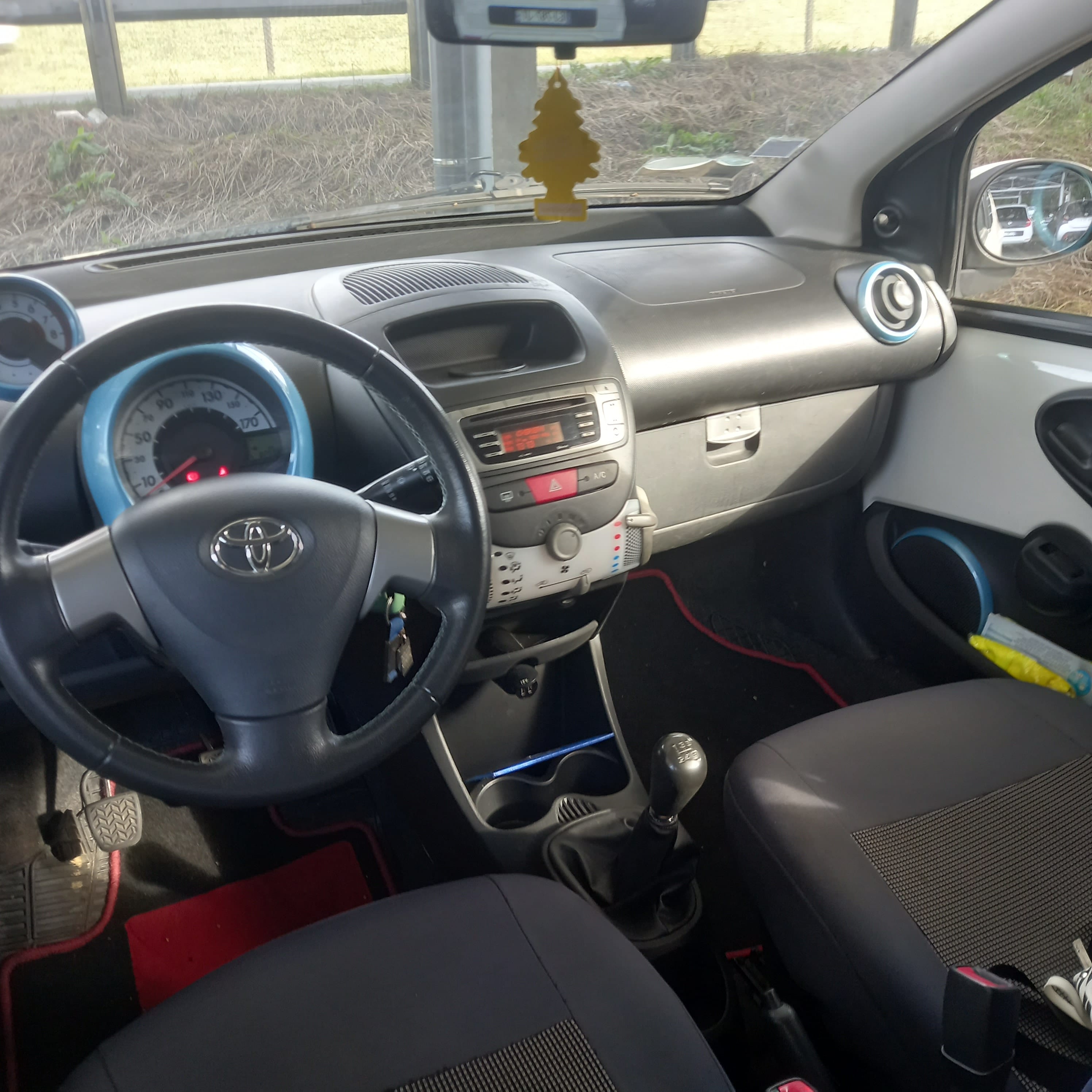 Toyota Aygo DYNAMIC II avec Quatre roues motrices