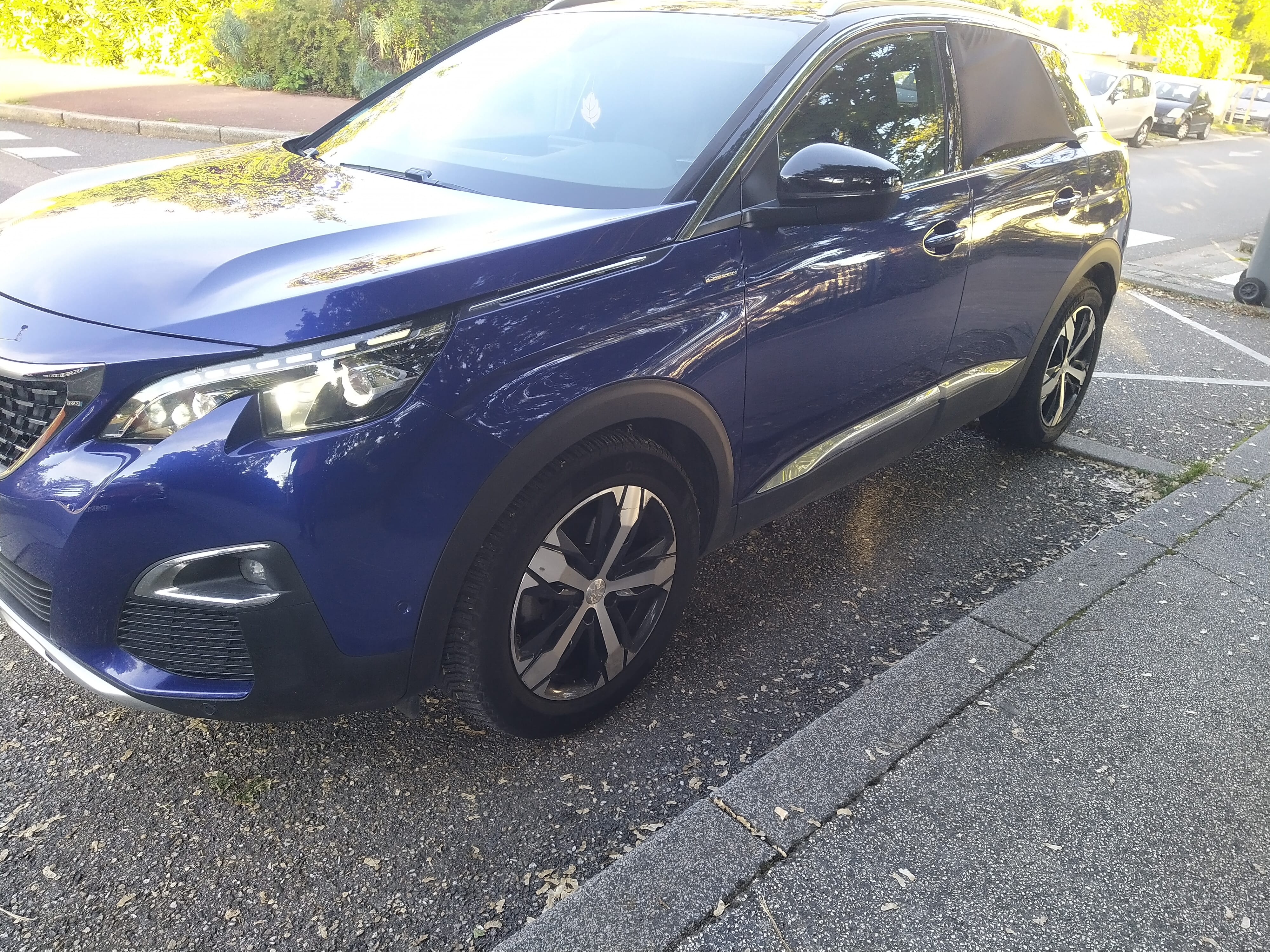 Peugeot 3008 2 HDi  150 avec Climatisation