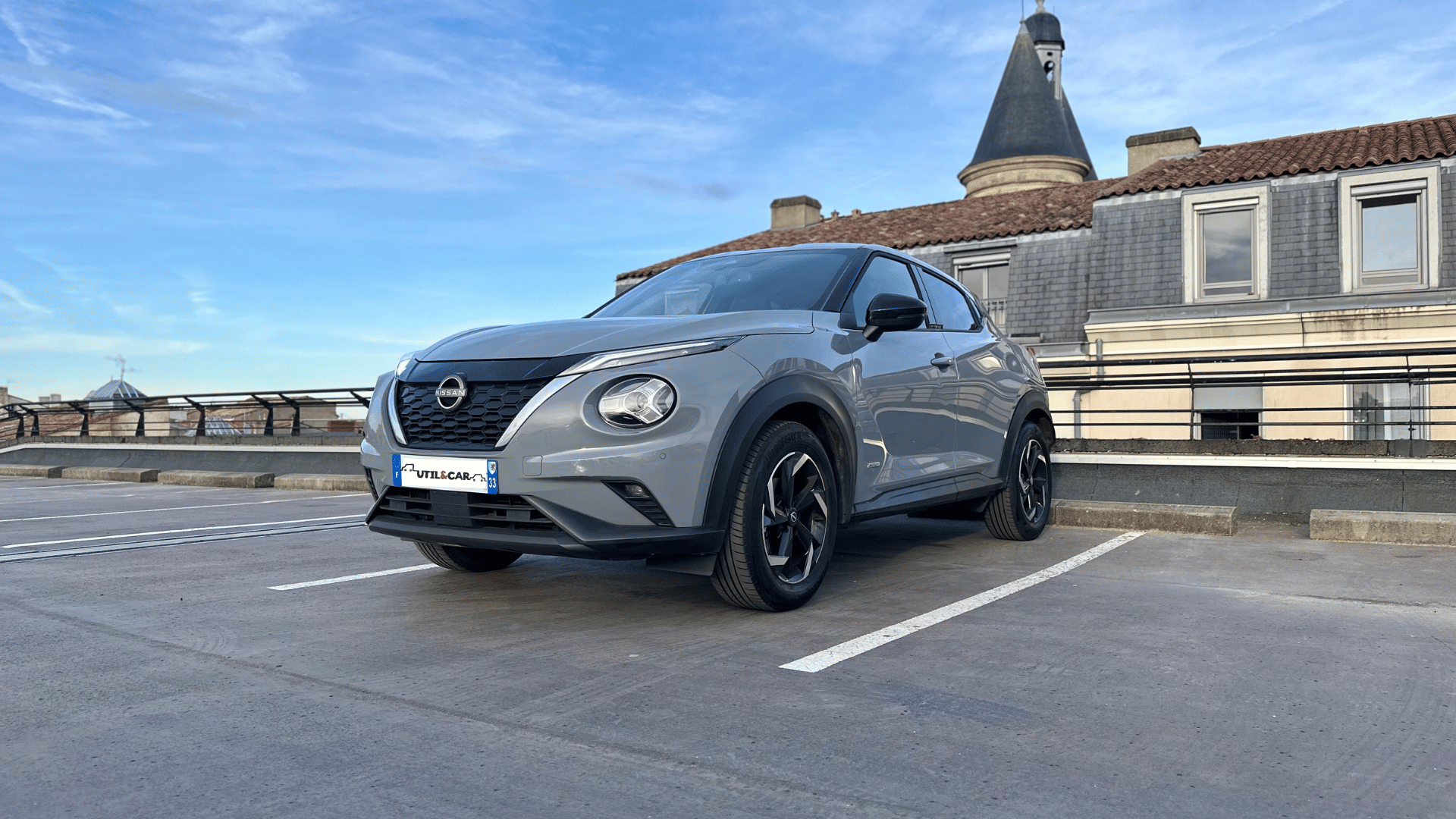 Nissan Juke N-Connecta Gris ARGILE | AUTO | Hybride 4.5L | GARE ST-JEAN (750m), 2023, Essence 95 / Électrique (hybride), automatique