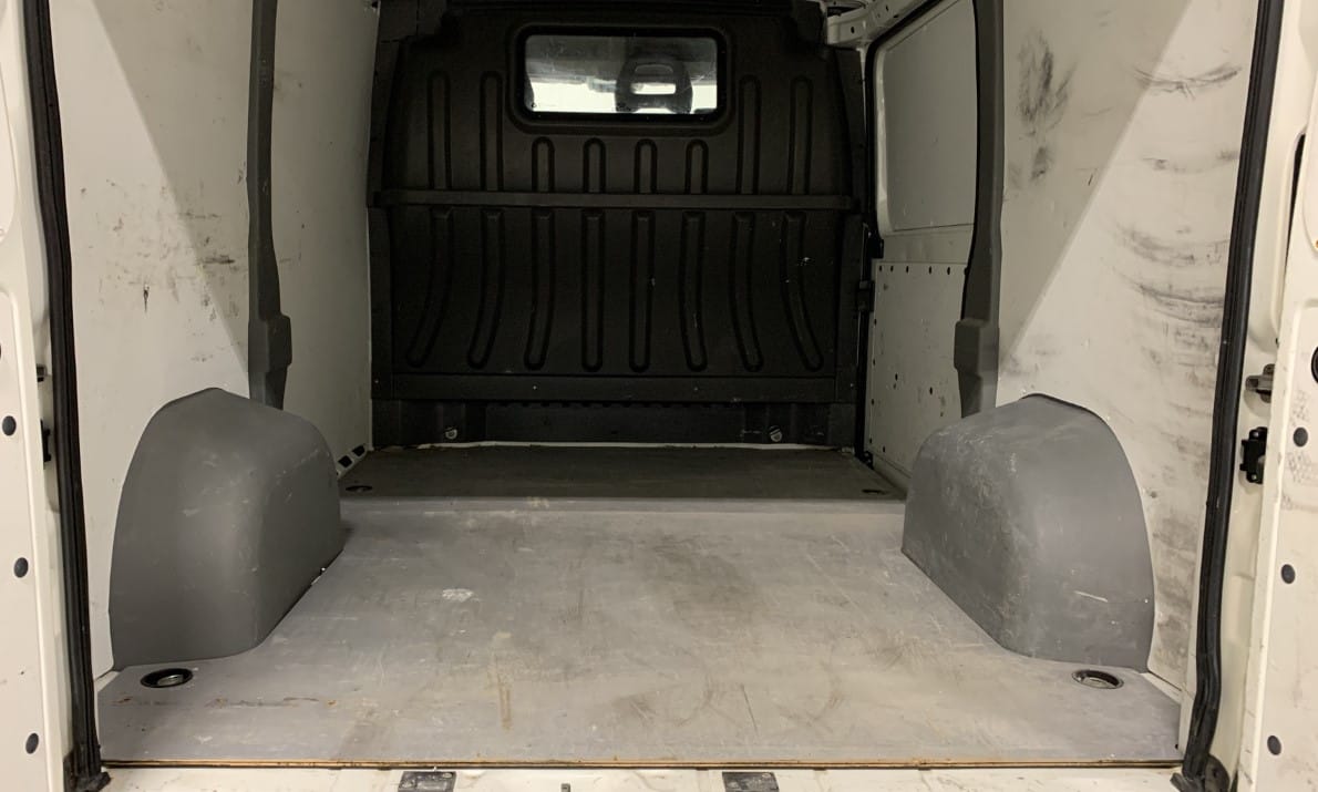 Peugeot Boxer 8 m3 avec Audio Bluetooth