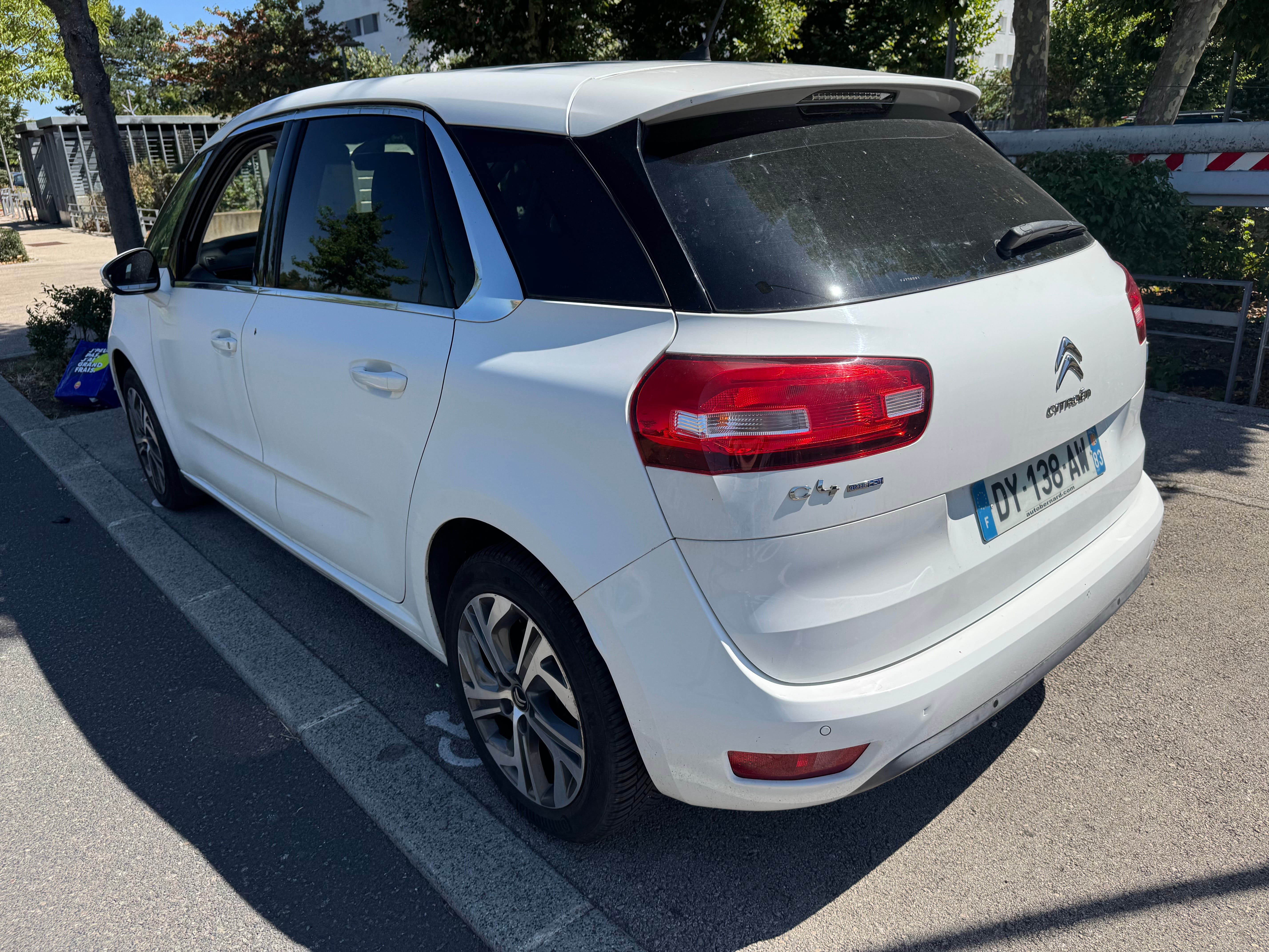 Citroen C4 Picasso avec GPS