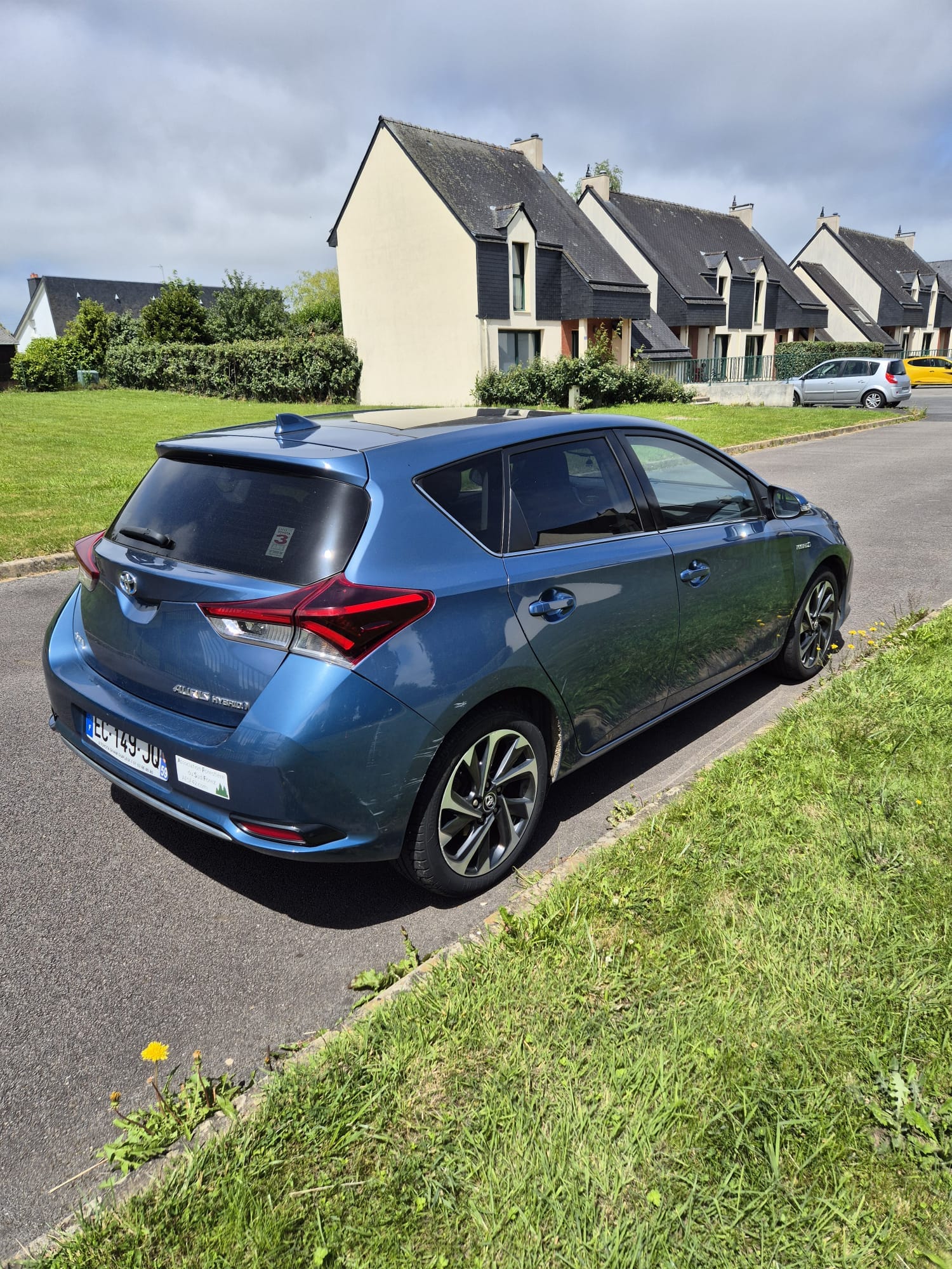 Toyota Auris Hybride with Air conditioning