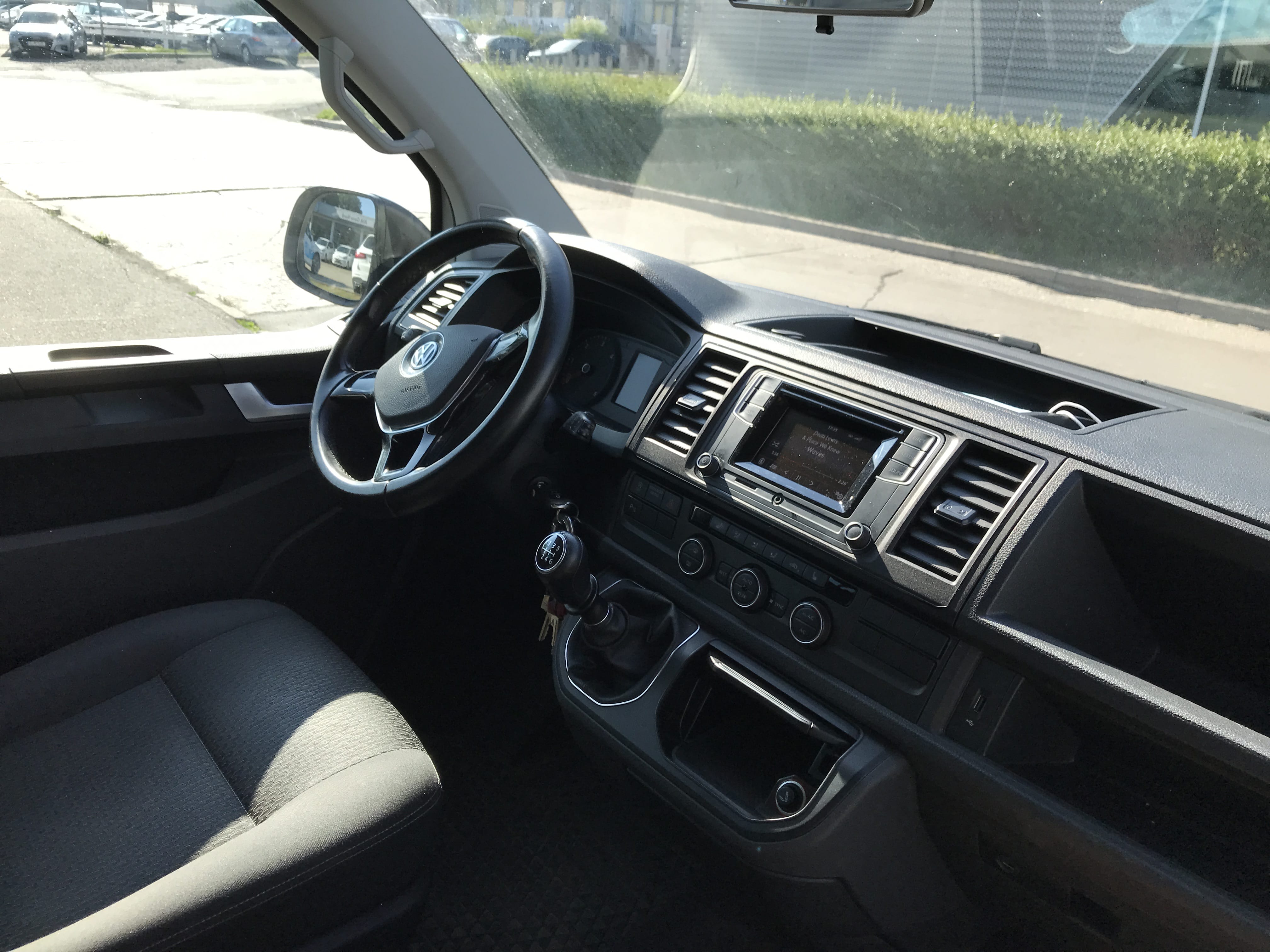 Volkswagen Multivan mit Kindersitz
