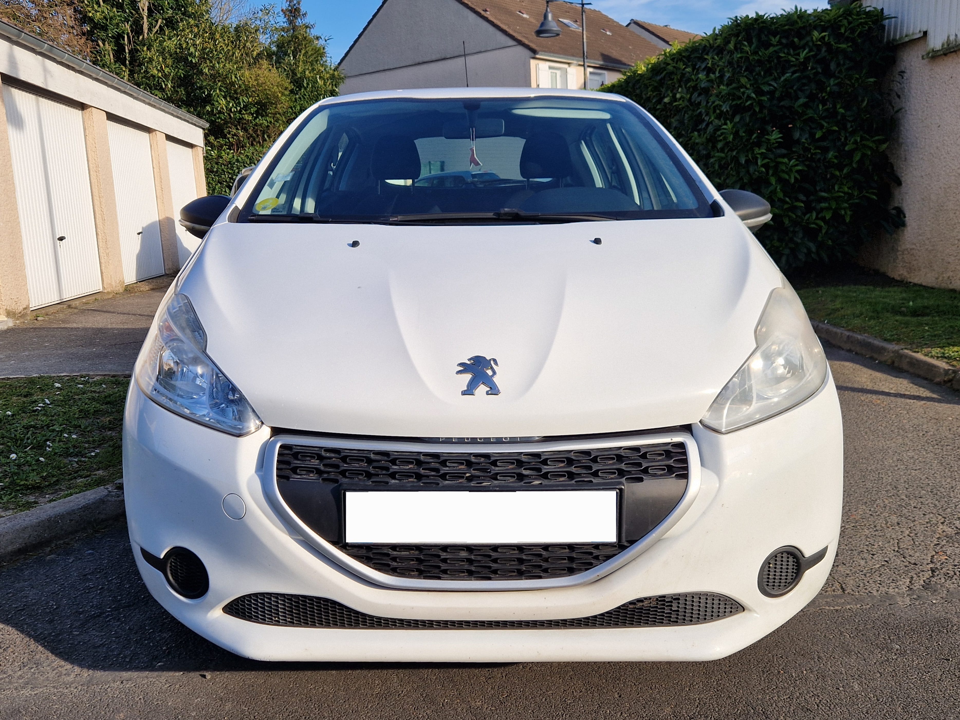 Peugeot 208 Société avec Autoradio