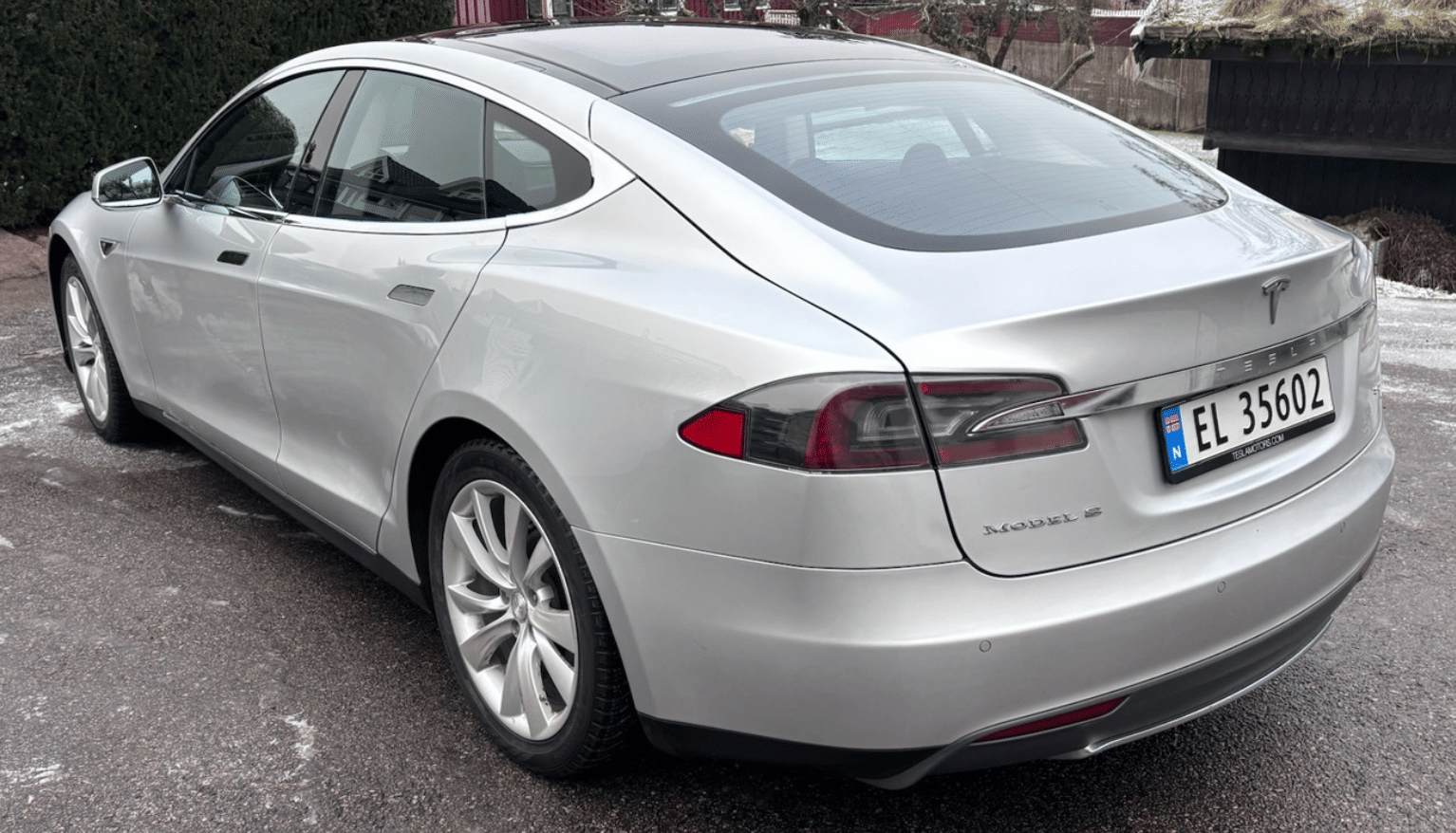 Tesla Model S 85  Gratis Superlading med GPS