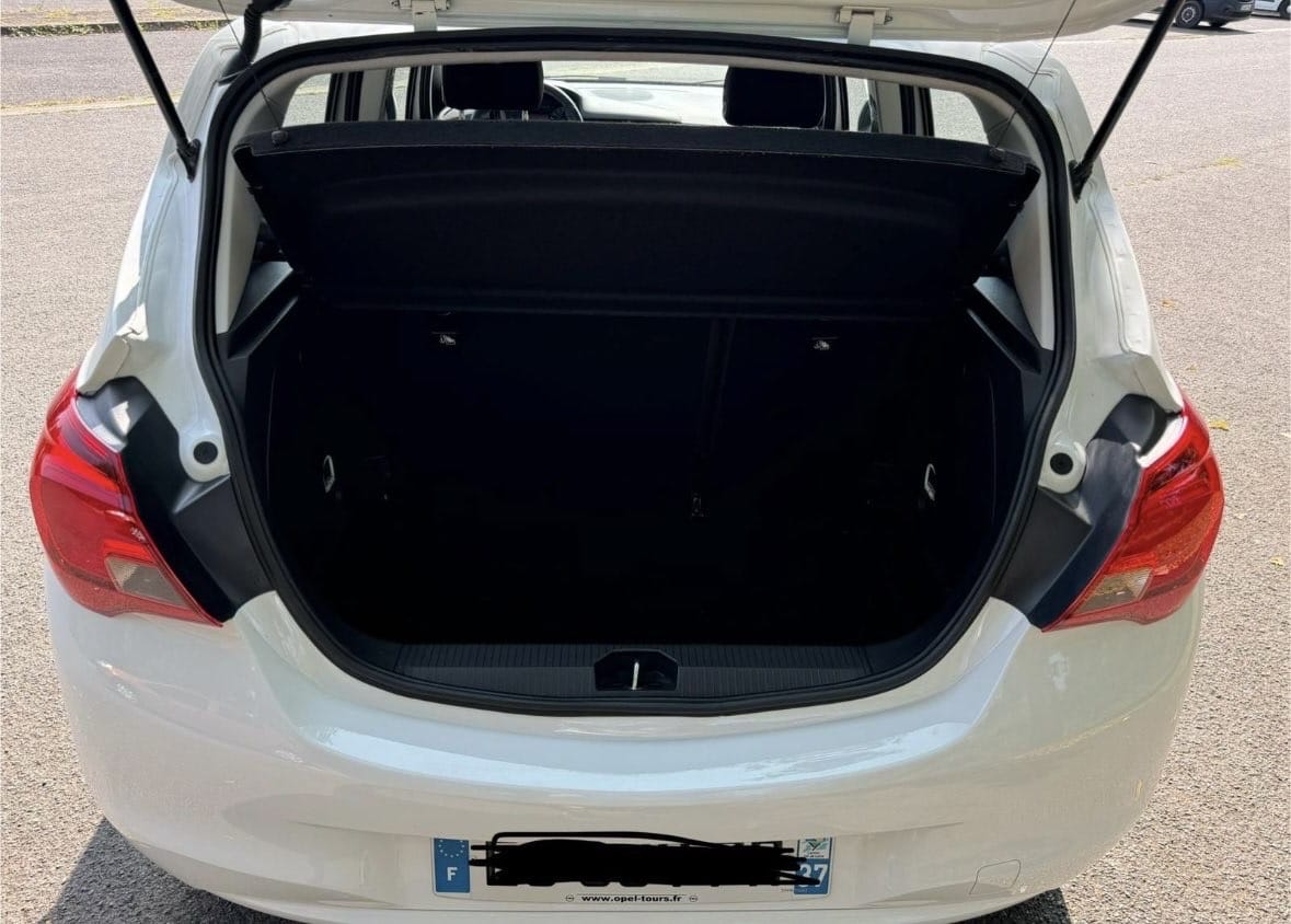 Opel Corsa avec Port USB