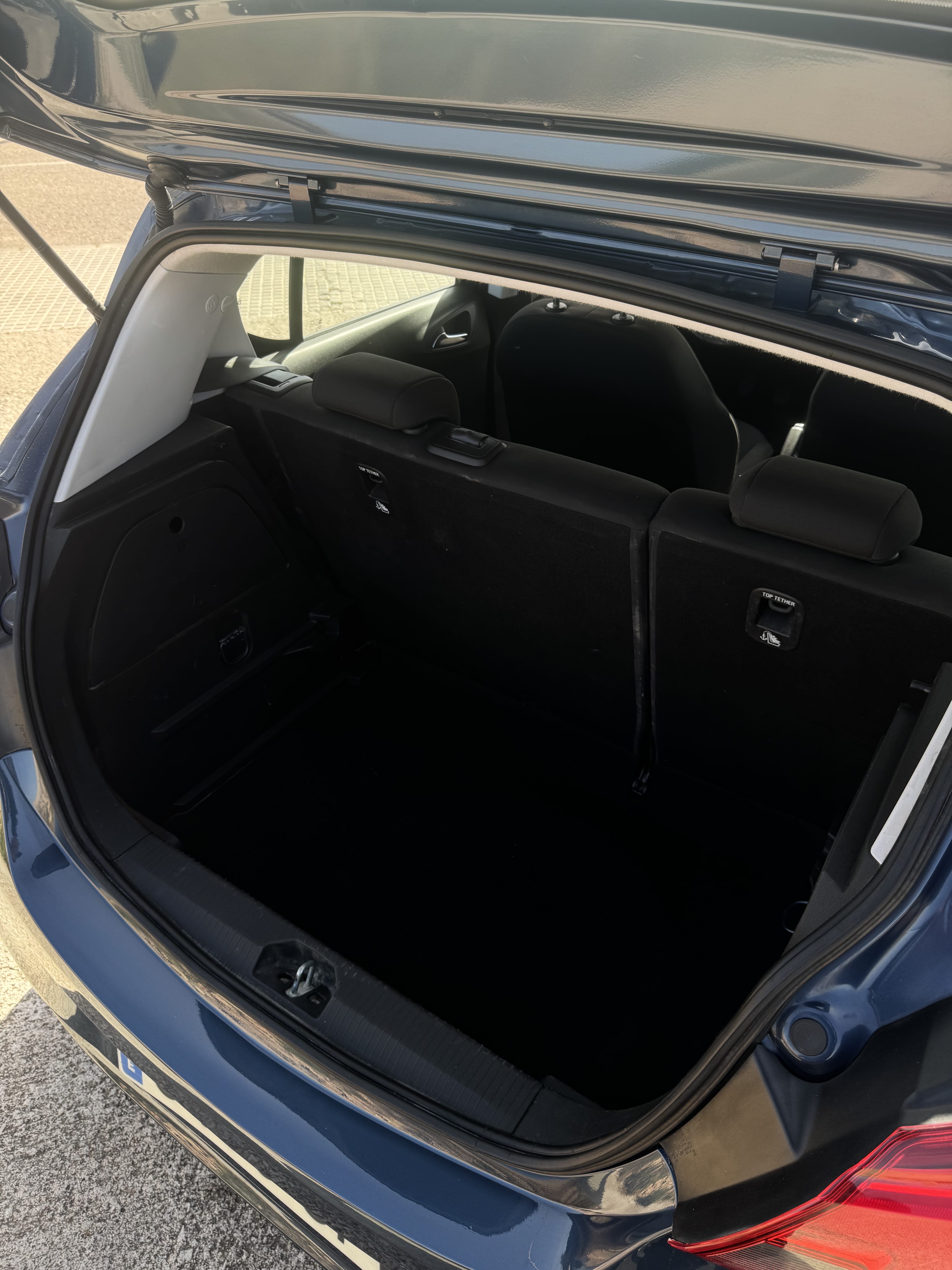 Opel Corsa 1.4 con Audio Bluetooth