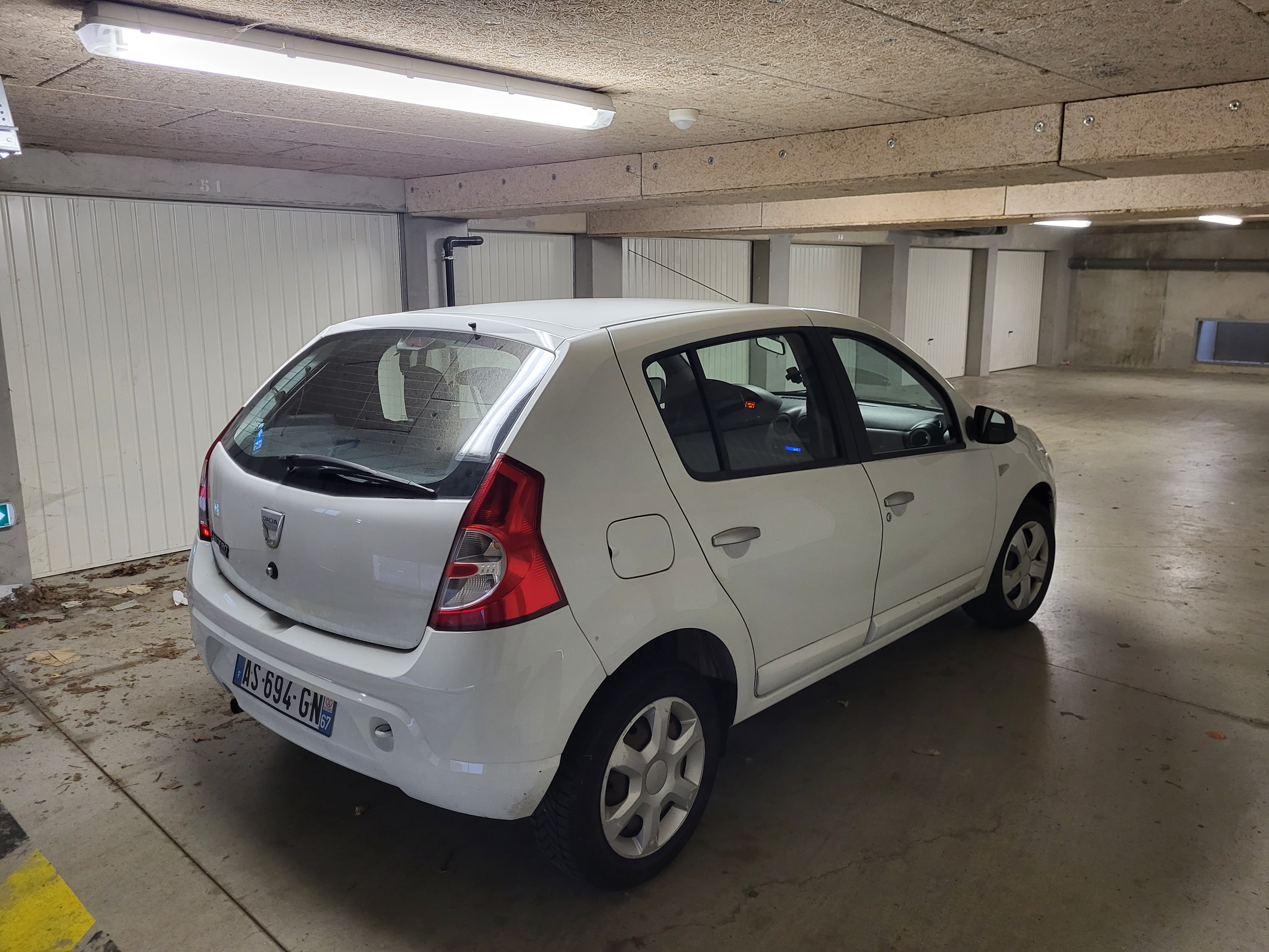 Dacia Sandero 1,4MPI bi-carburation essence-GPL avec Entrée audio / iPod