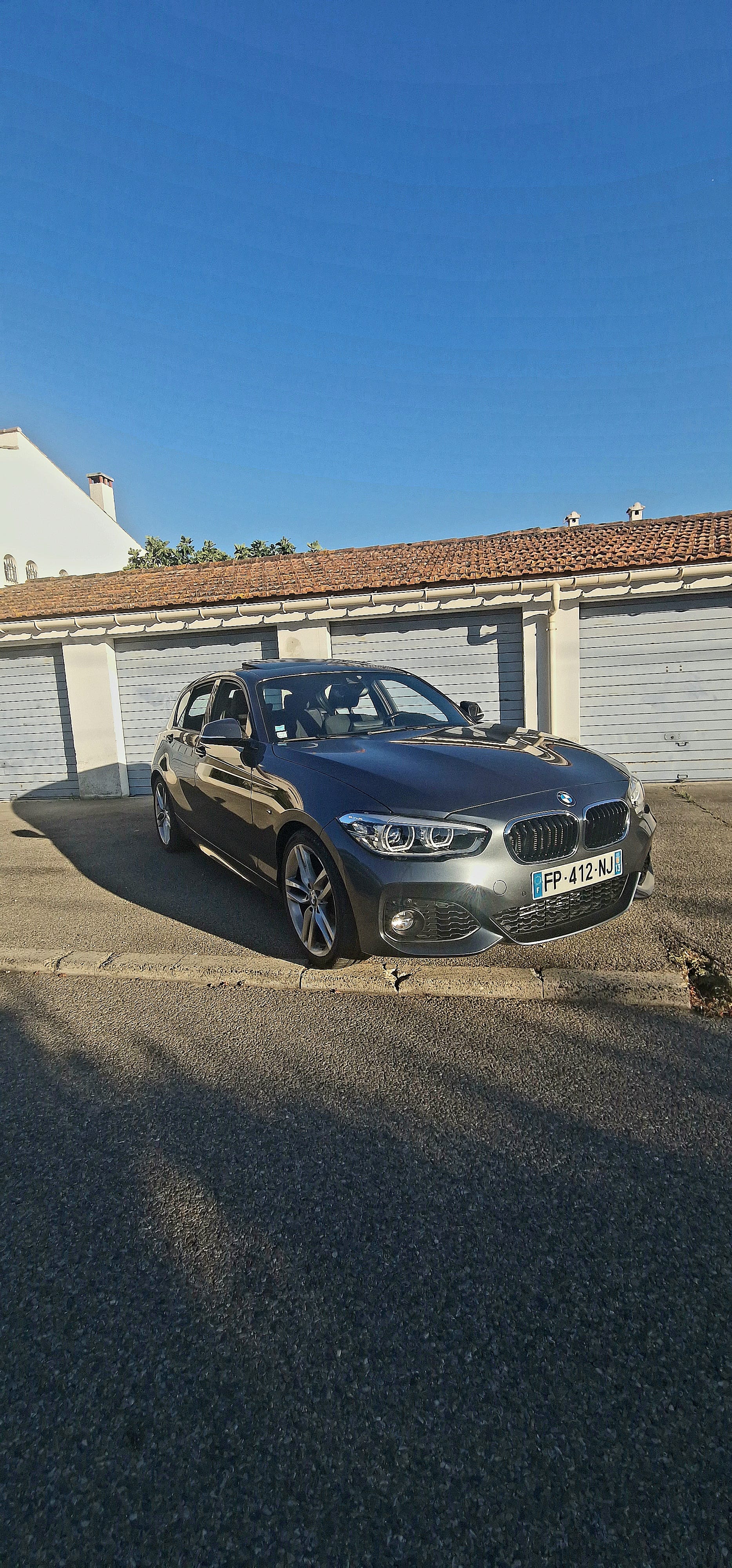 BMW Série 1 avec GPS