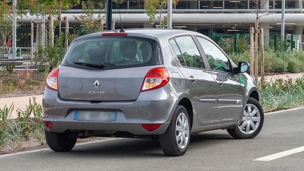 Renault Clio Louez la Renault Clio Essence – Sécurité, Confort et Économie ! avec Climatisation