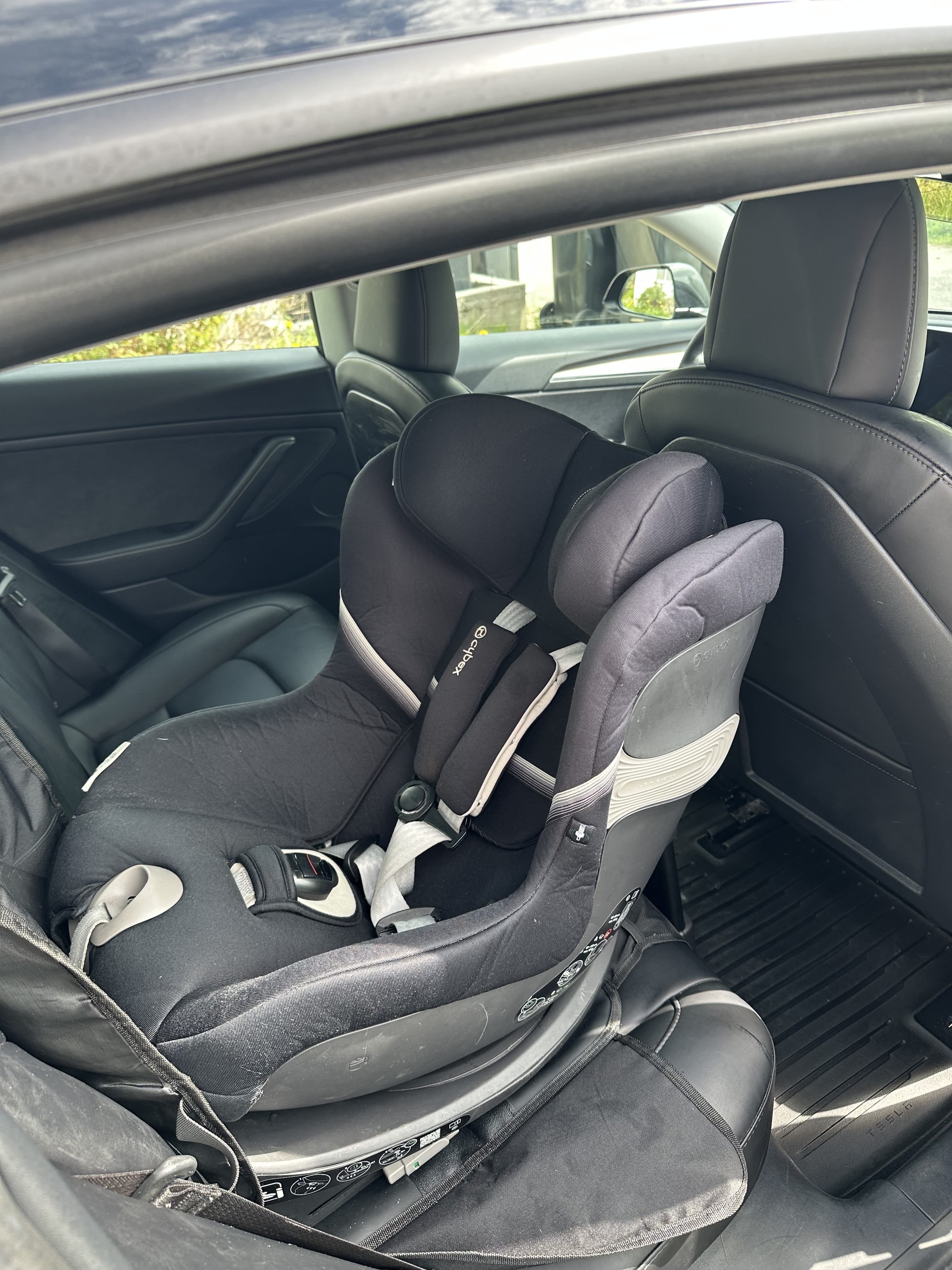 Tesla Model 3 Long Range med Firehjulstrekk