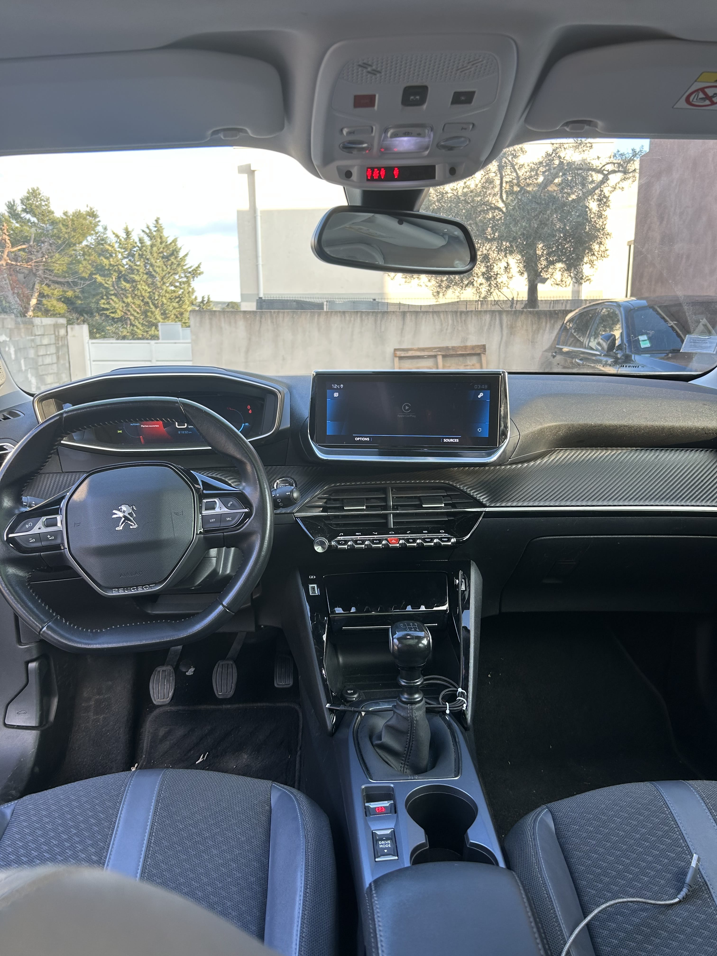 Peugeot 2008 avec GPS