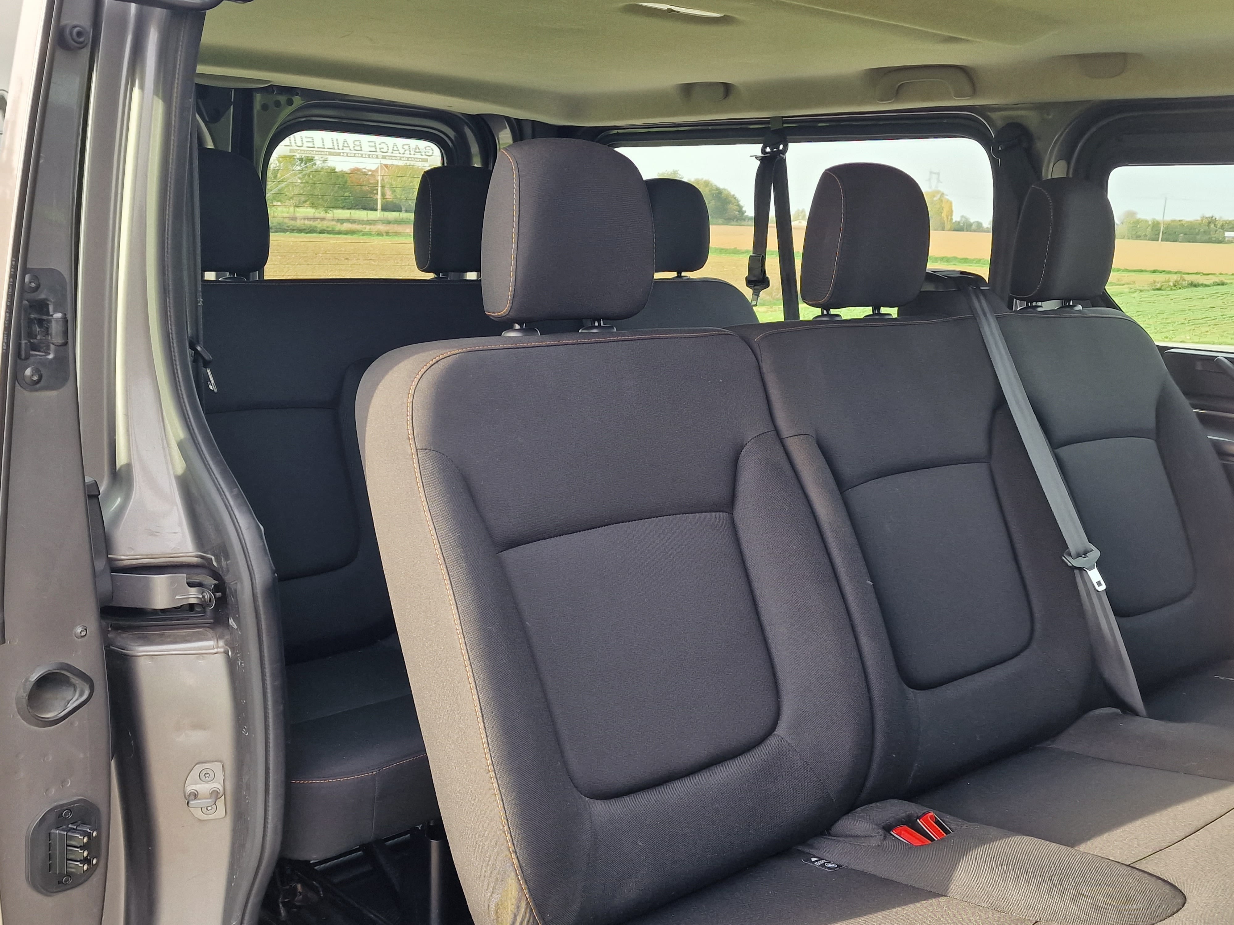 Renault Trafic Passenger 1.6hdi avec Chaines