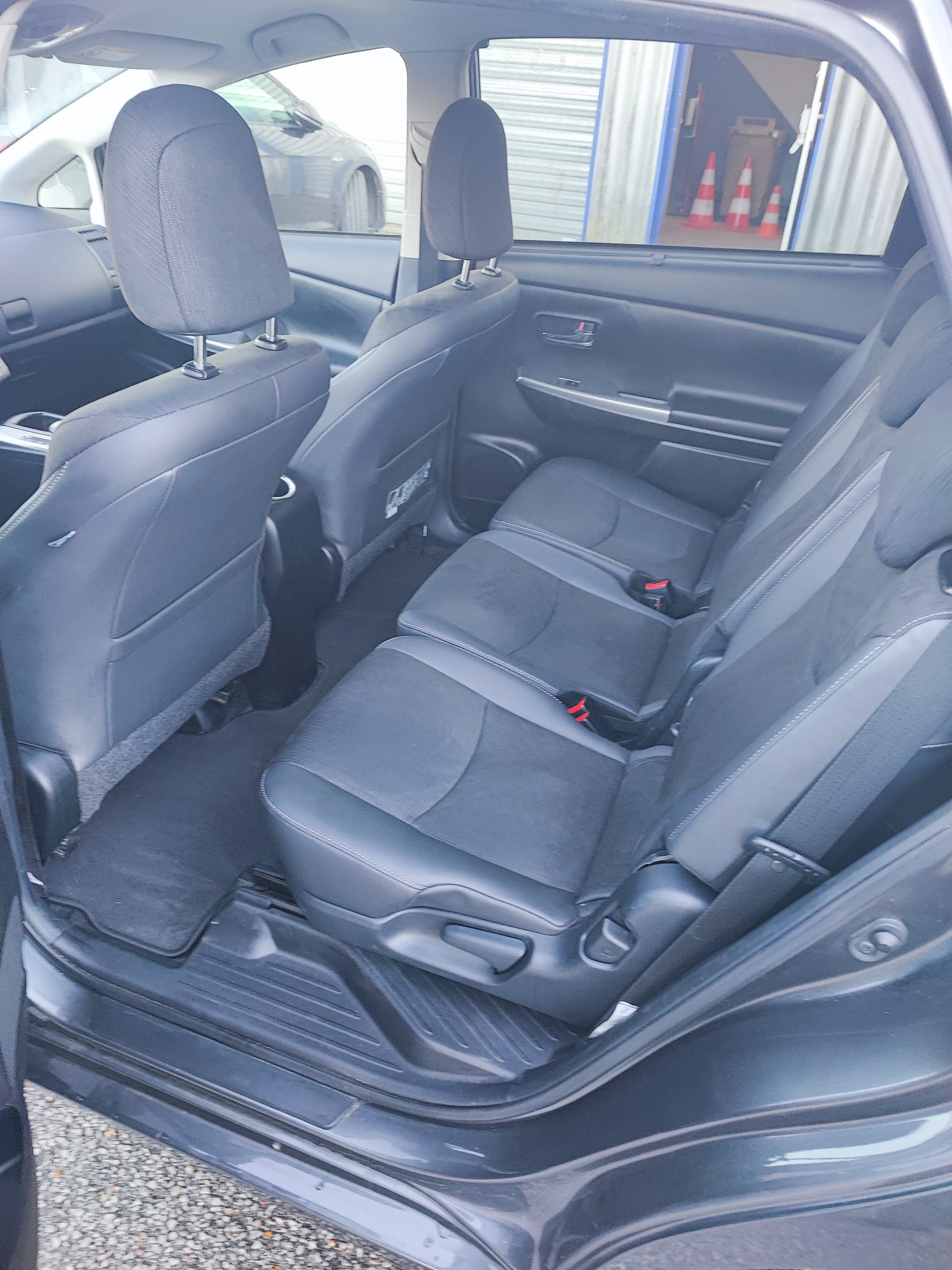 Toyota Prius + avec Audio Bluetooth