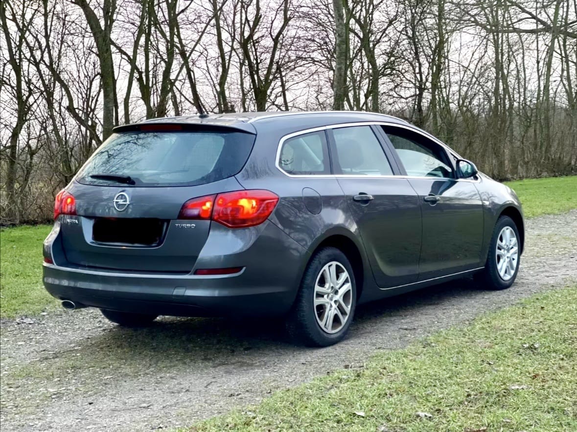 Opel Astra Sports Tourer mit Tempomat