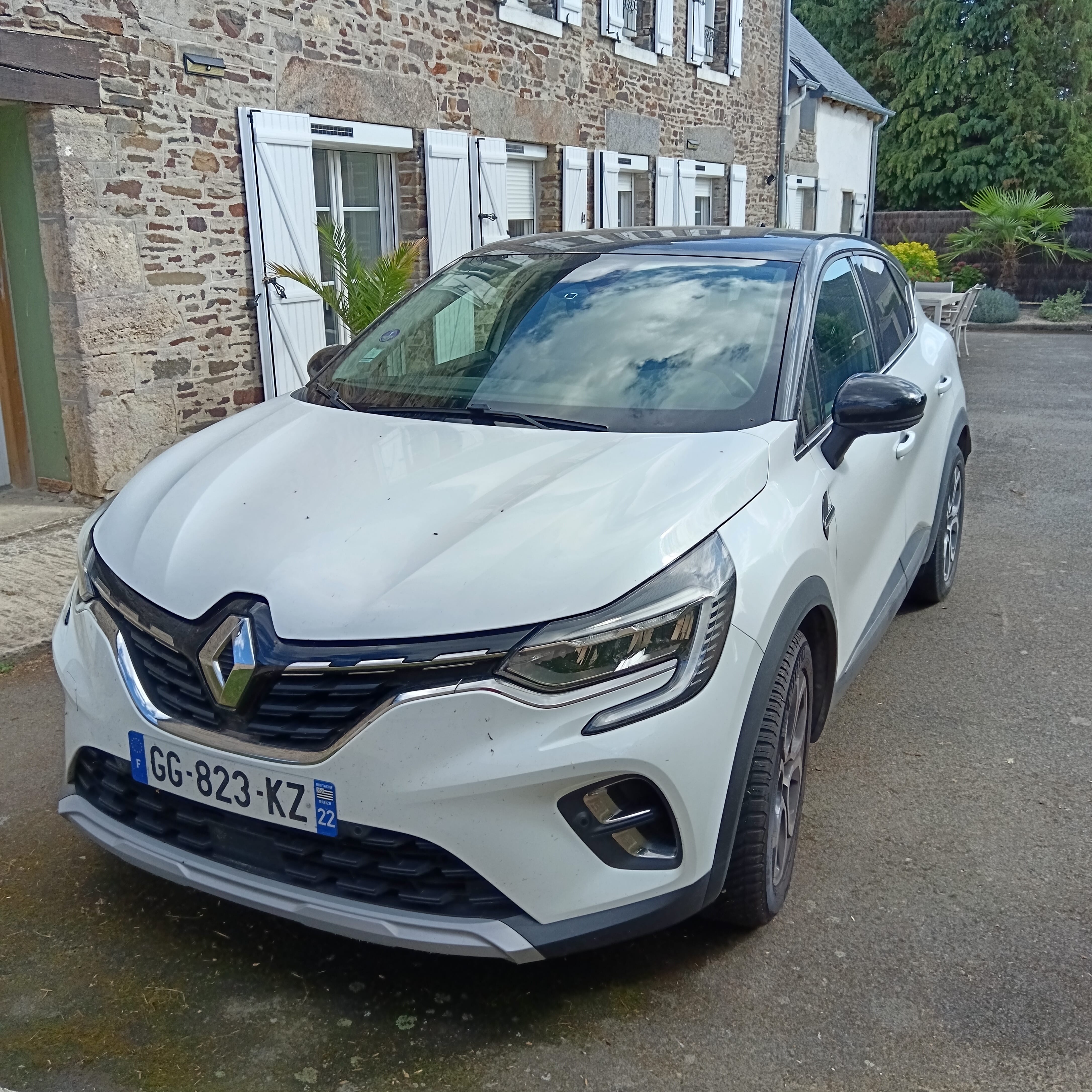 Renault Captur 1.3 TCe 140 BVM6  Intens, 2022, Essence 95